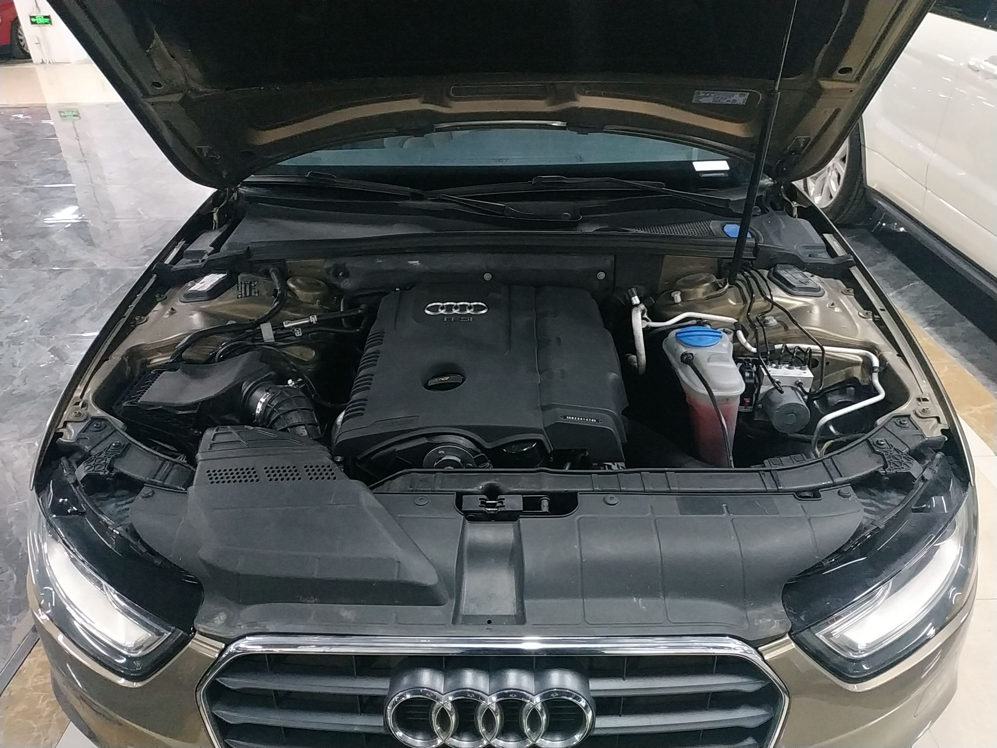 奥迪A4L 2013款 35 TFSI 自动技术型