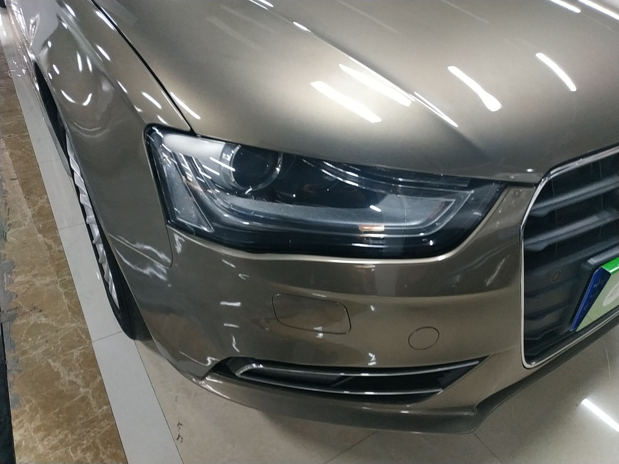 奥迪A4L 2013款 35 TFSI 自动技术型