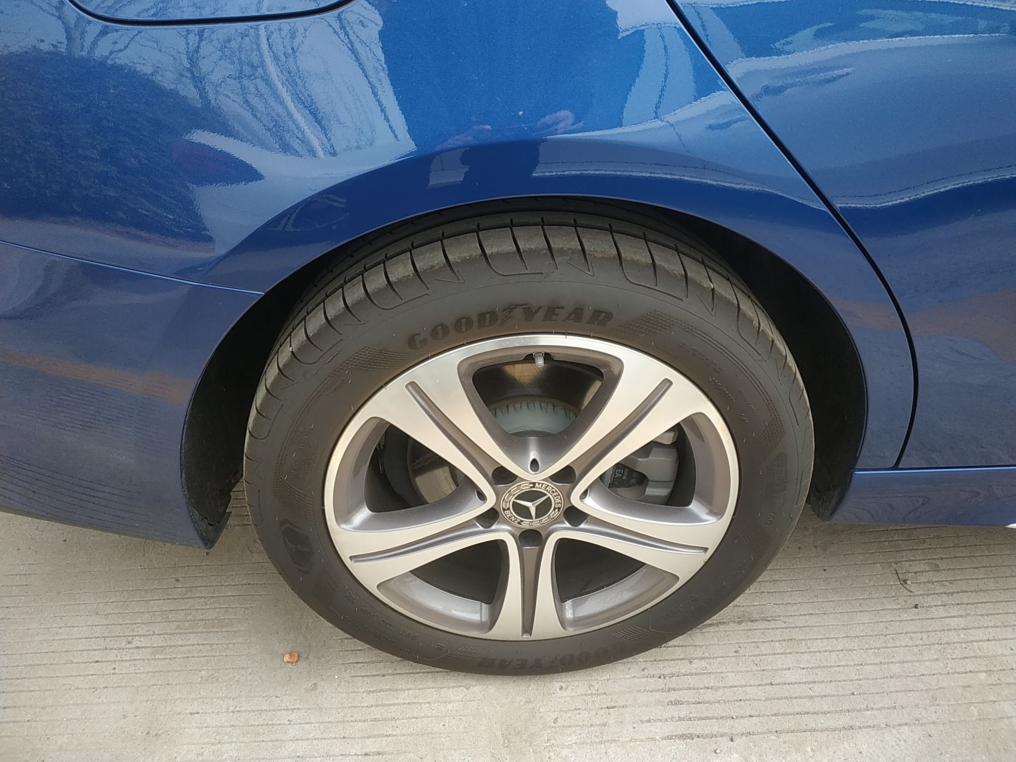 奔驰C级 2022款 C 200 L 运动版