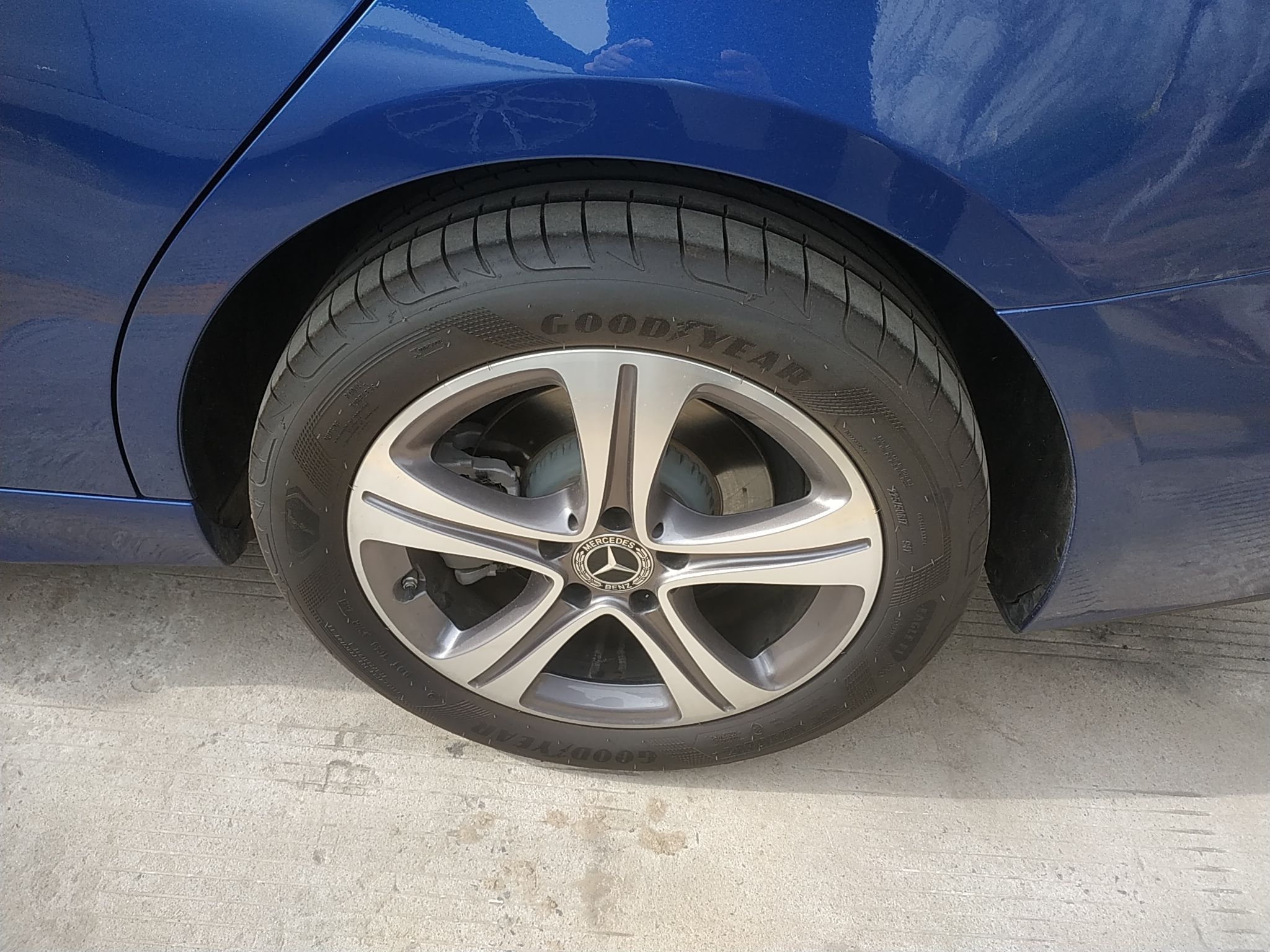 奔驰C级 2022款 C 200 L 运动版