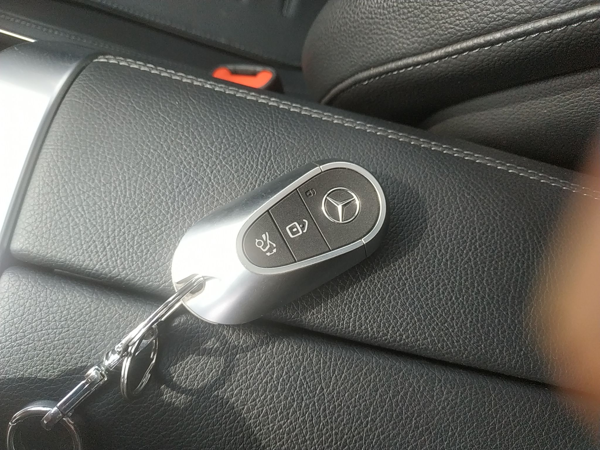 奔驰C级 2022款 C 200 L 运动版