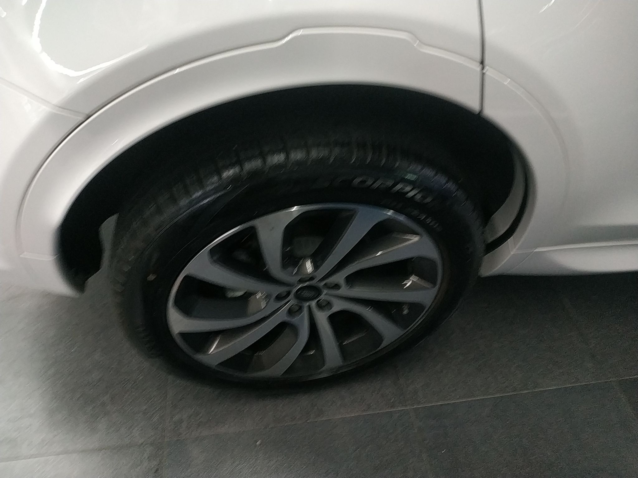 路虎 发现运动版 2021款 249PS R-Dynamic S 性能版