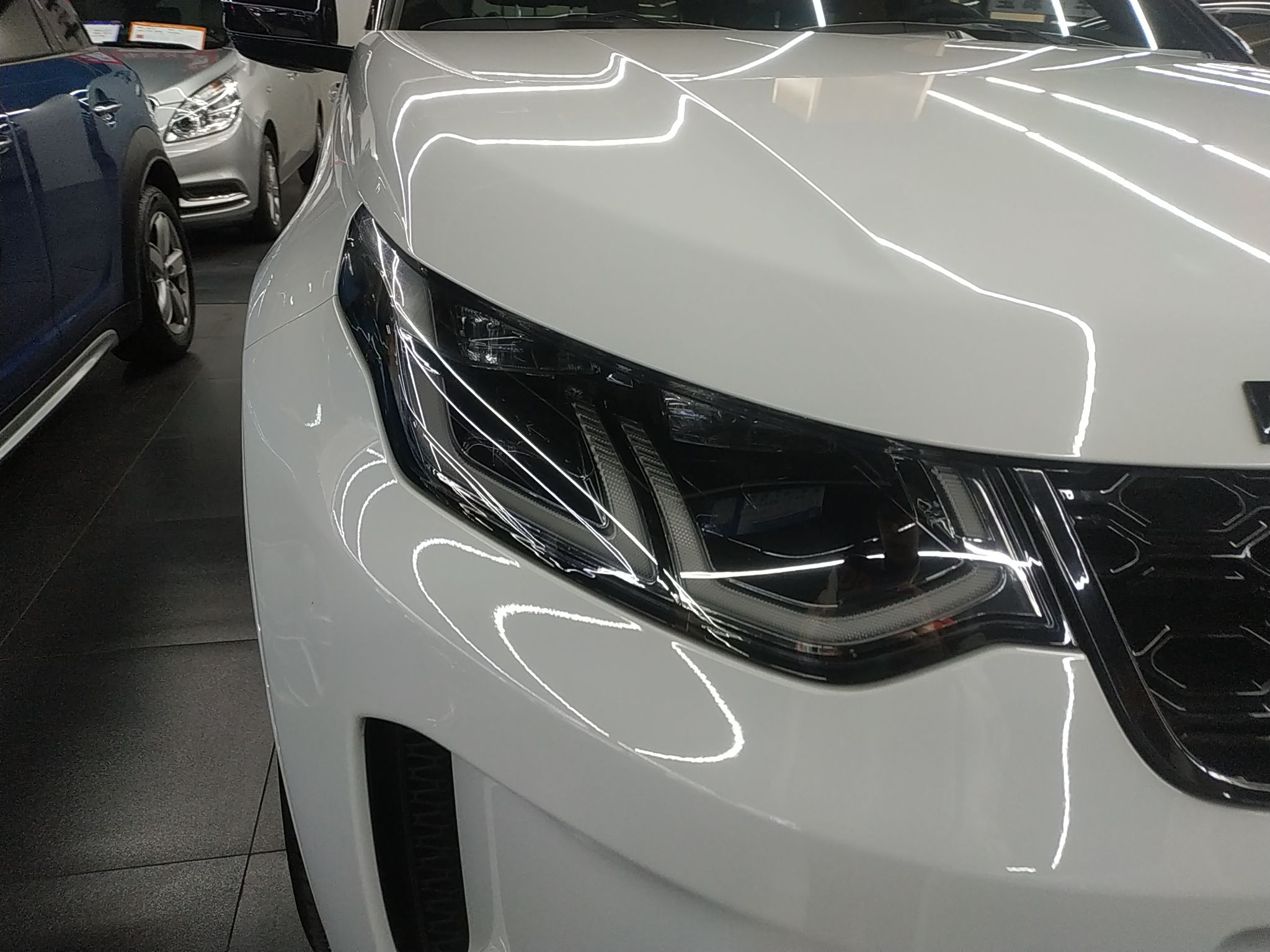 路虎 发现运动版 2021款 249PS R-Dynamic S 性能版