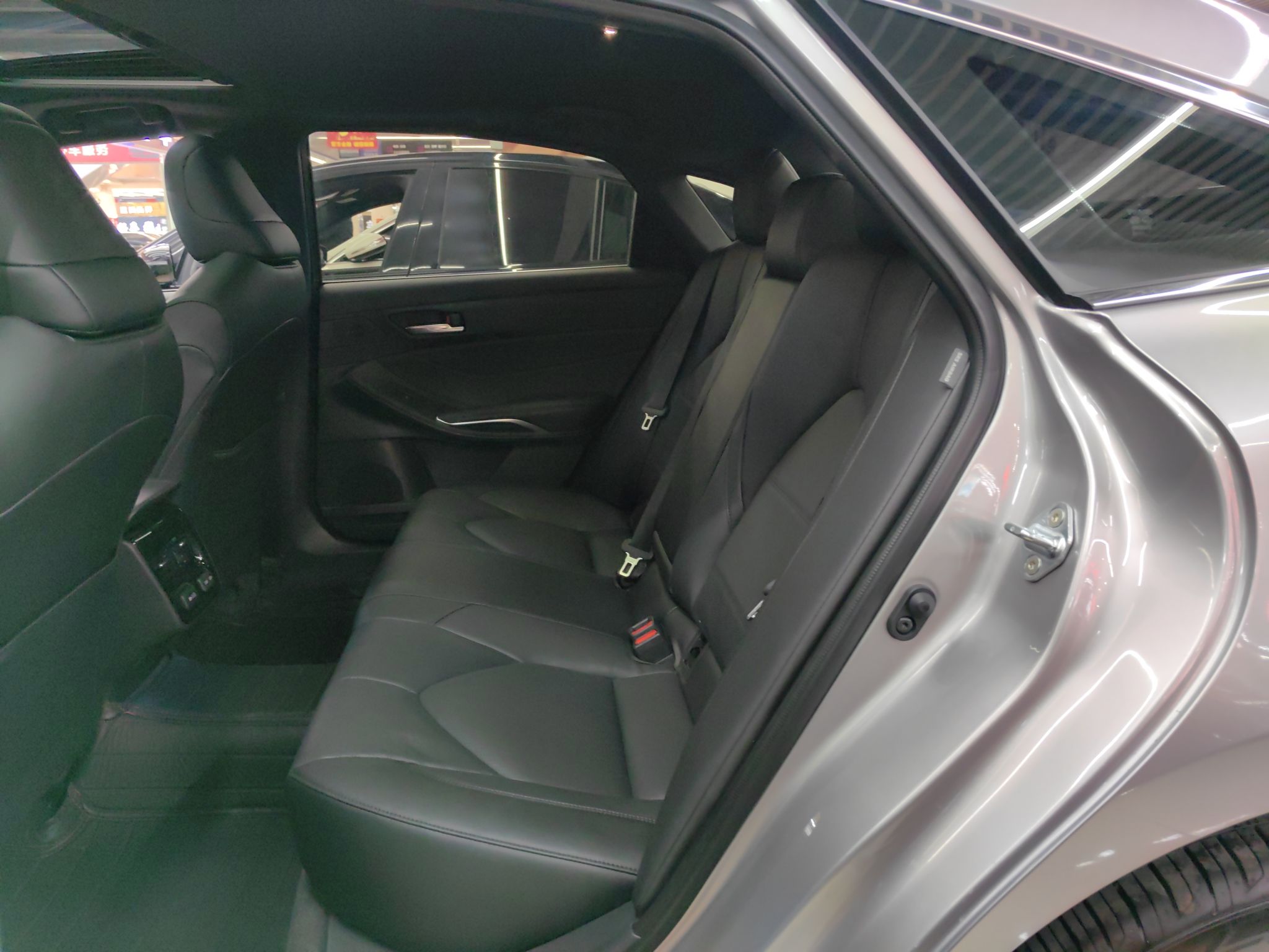 丰田 亚洲龙 2022款 2.0L XLE尊享版