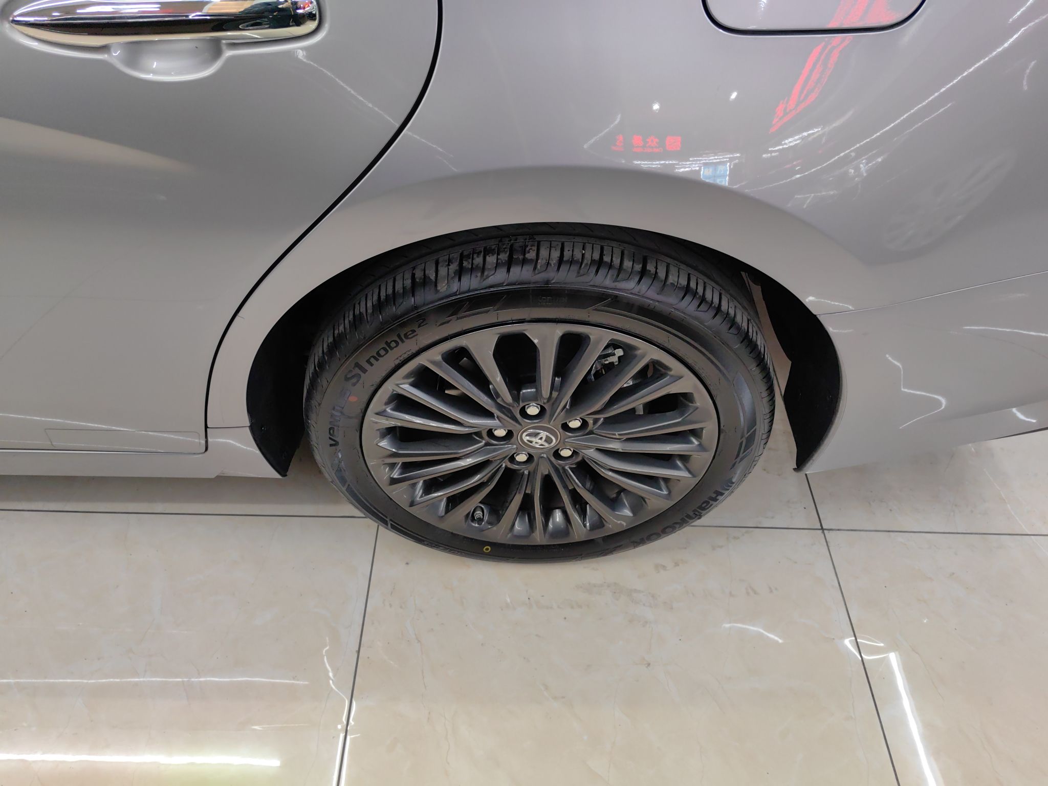 丰田 亚洲龙 2022款 2.0L XLE尊享版