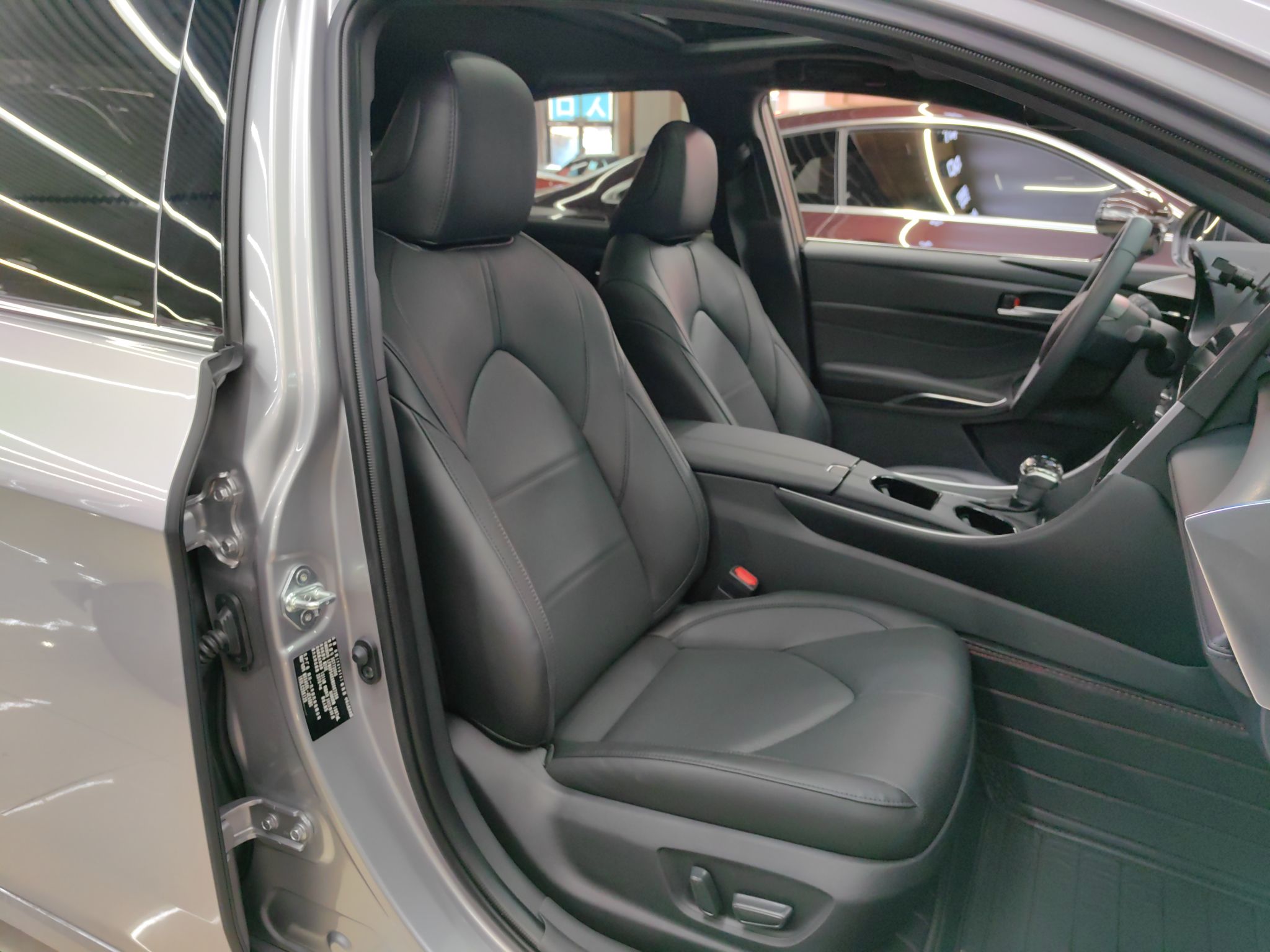 丰田 亚洲龙 2022款 2.0L XLE尊享版