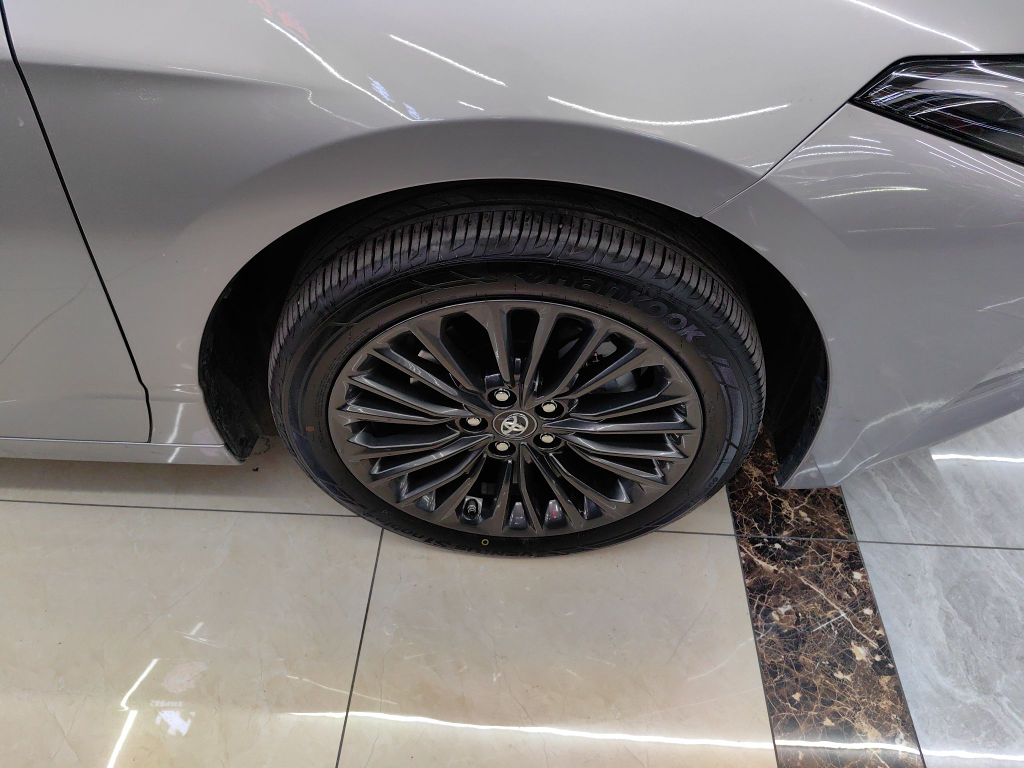 丰田 亚洲龙 2022款 2.0L XLE尊享版