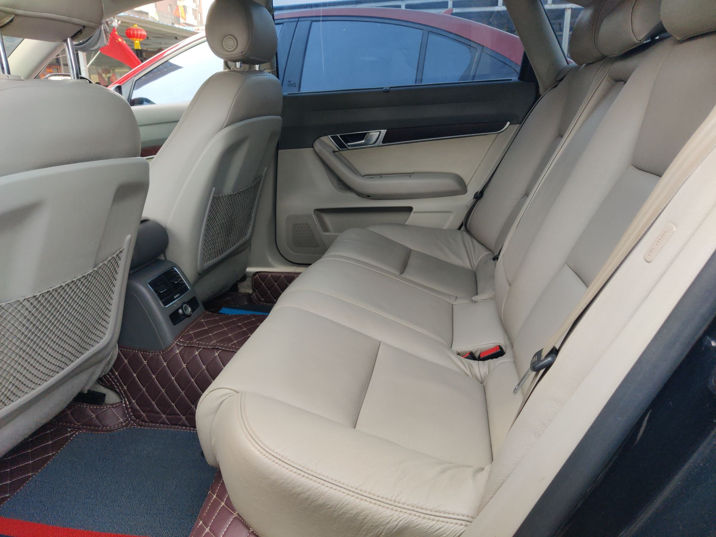 奥迪A6L 2011款 2.0 TFSI 自动标准型