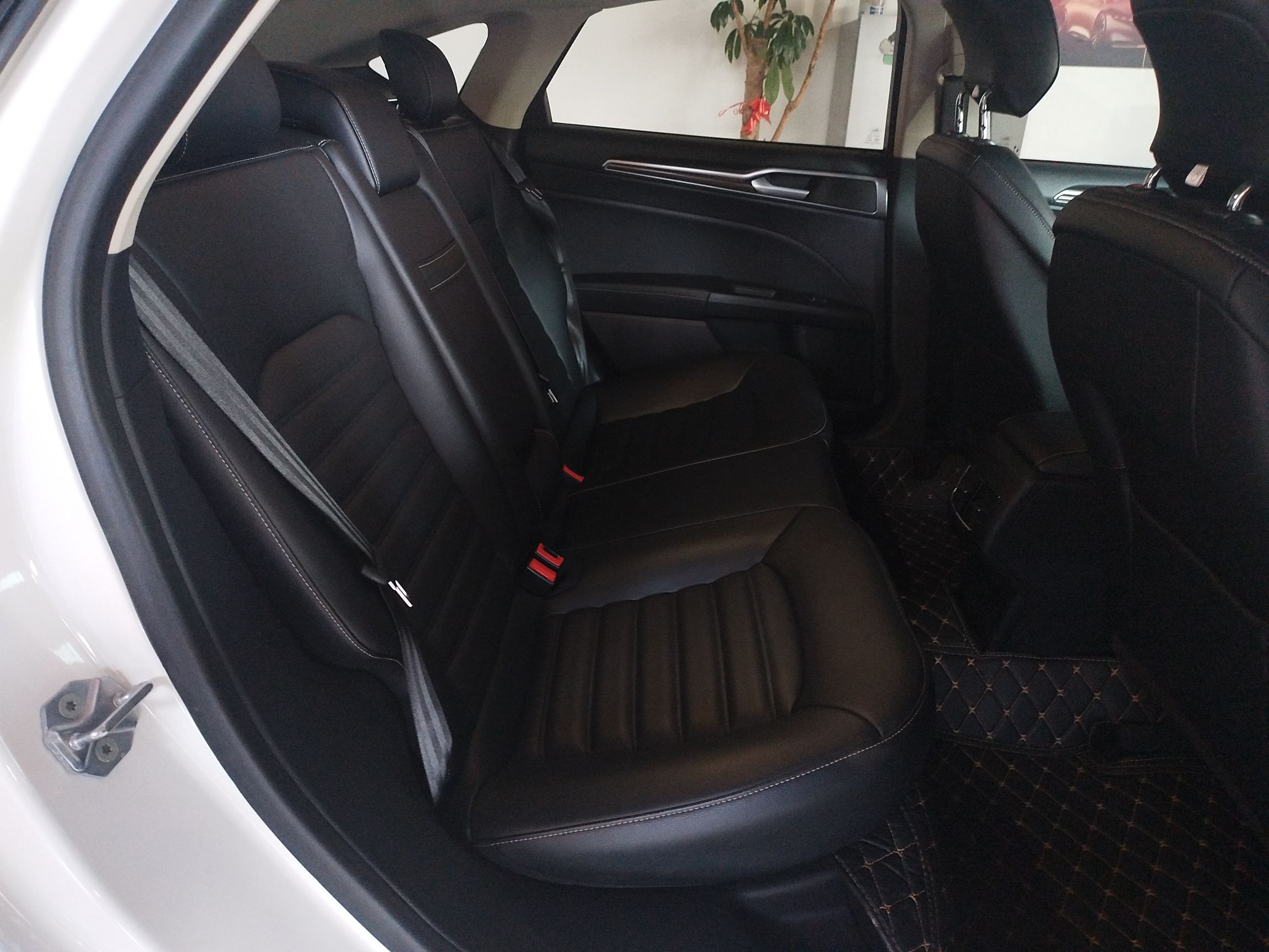 福特 蒙迪欧 2020款 EcoBoost 180 时尚型