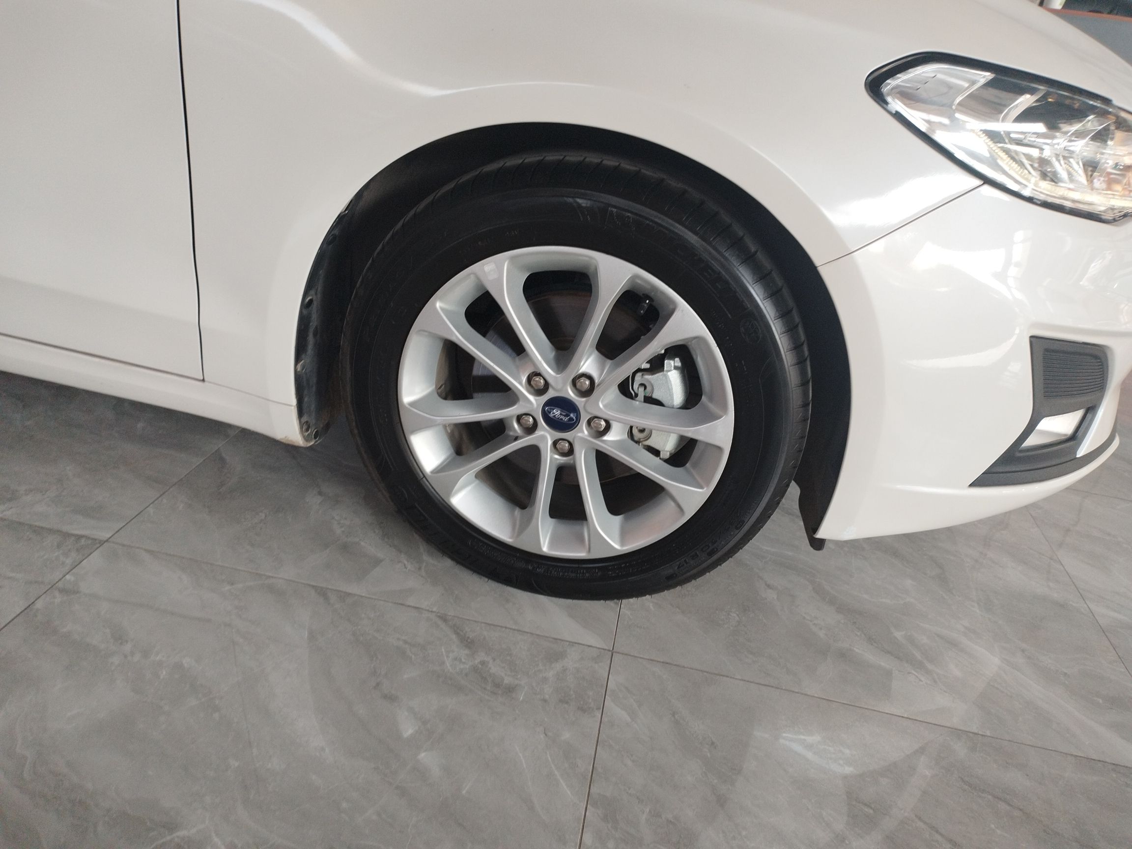 福特 蒙迪欧 2020款 EcoBoost 180 时尚型