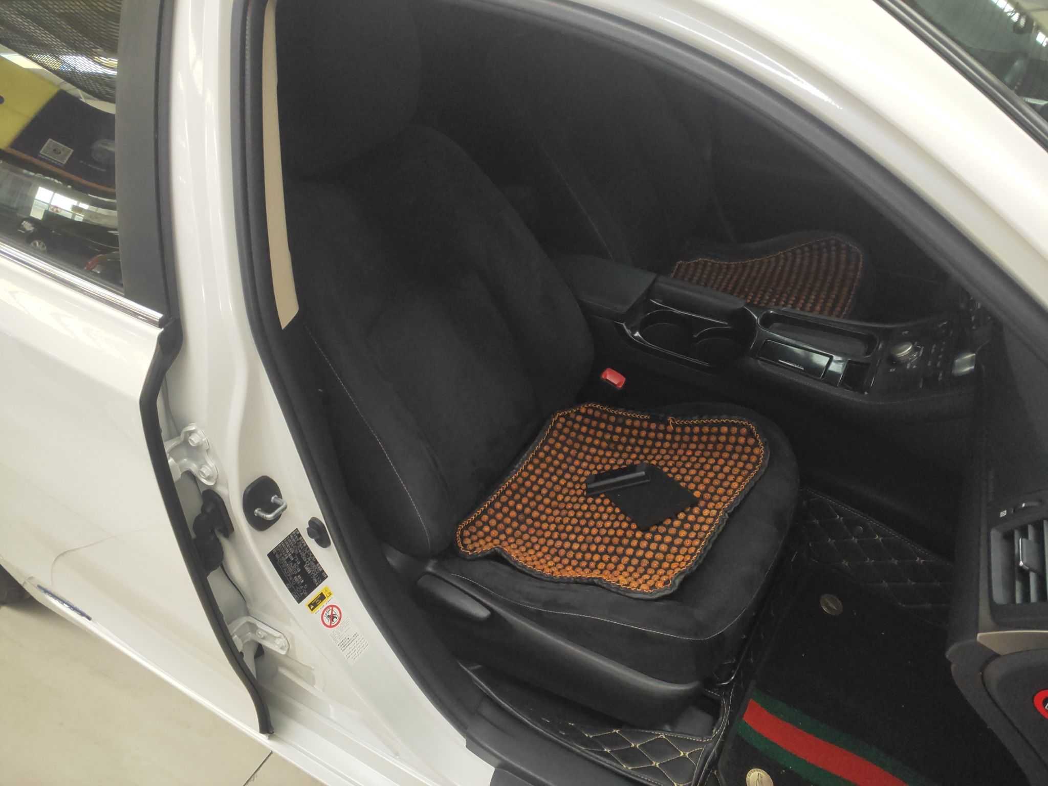 雷克萨斯CT 2014款 CT200h 精英版 单色