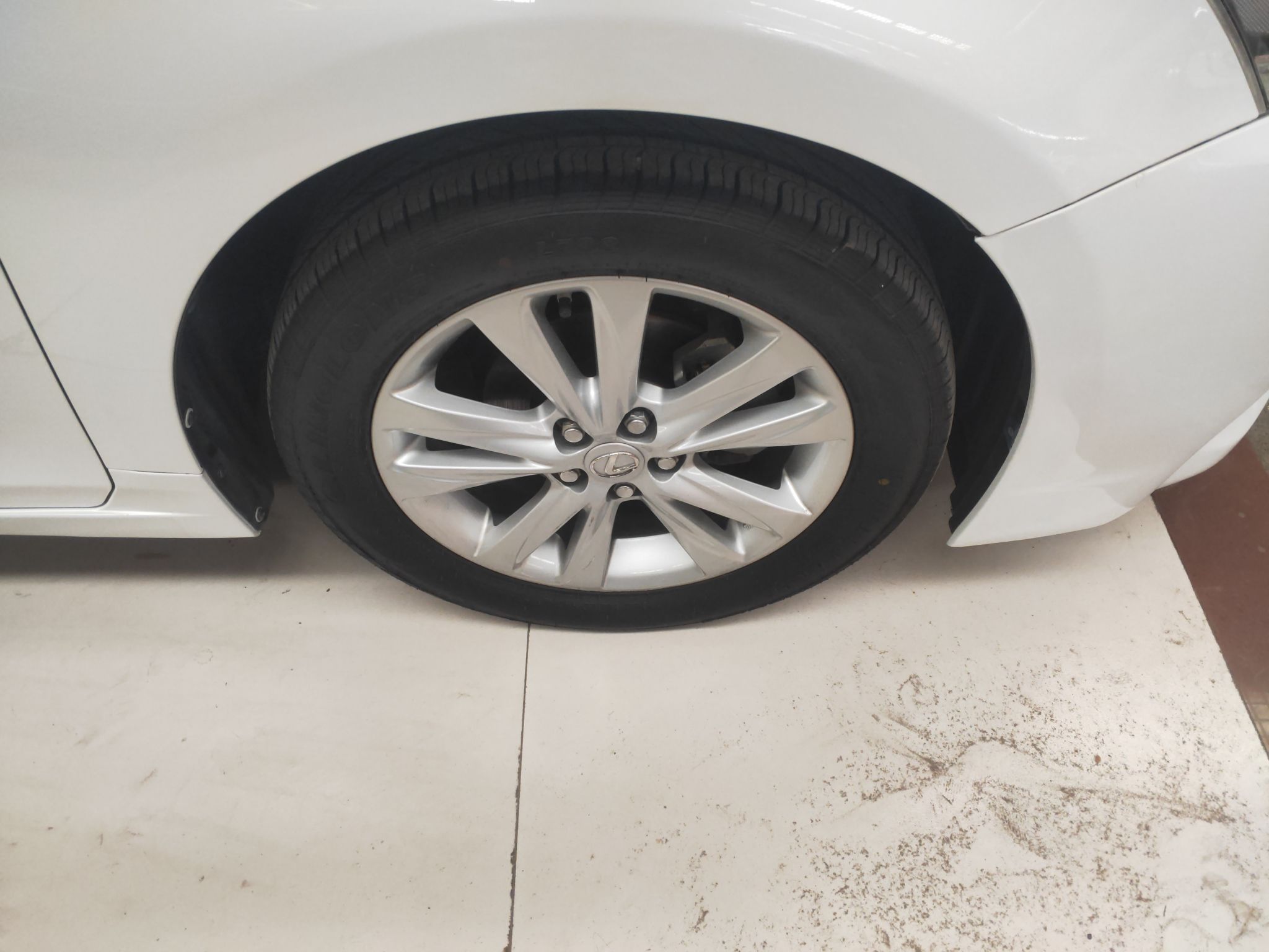 雷克萨斯CT 2014款 CT200h 精英版 单色