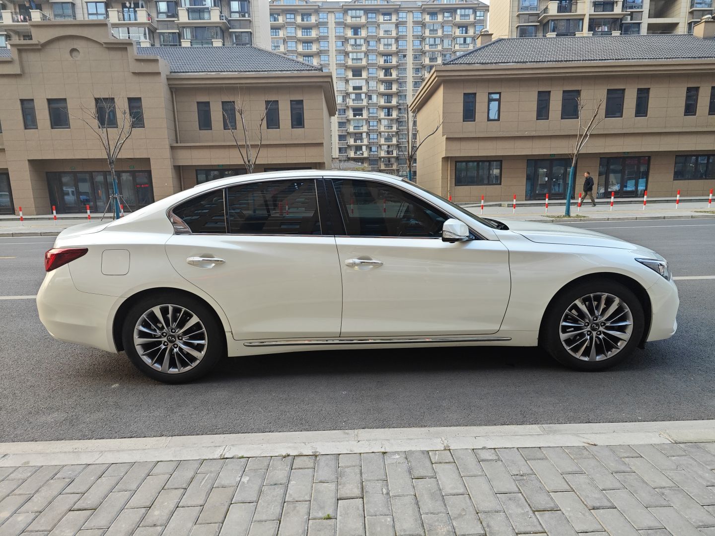 英菲尼迪Q50L 2018款 2.0T 进享版 国VI