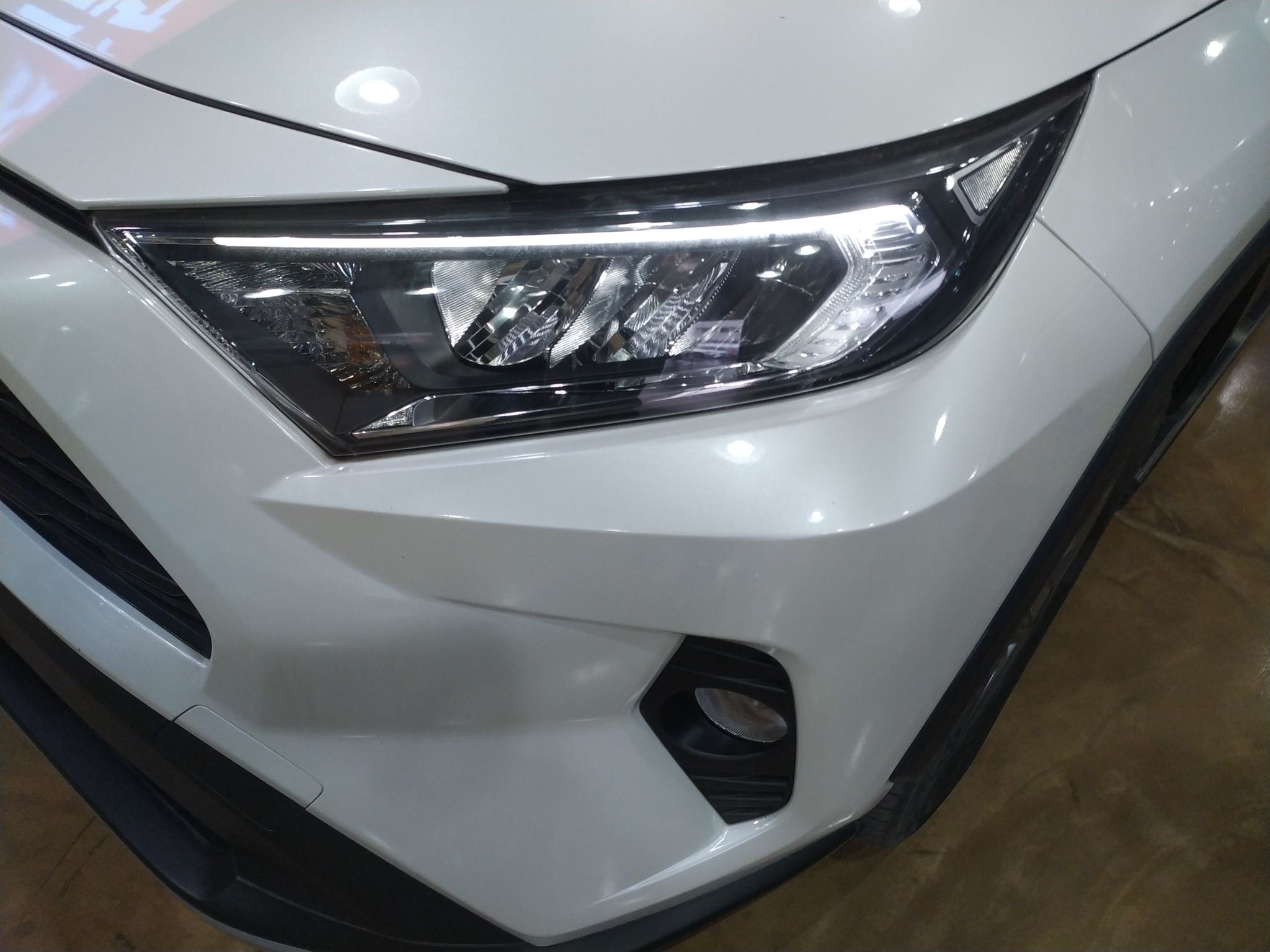 丰田 RAV4 2020款 双擎  2.5L CVT两驱精英版