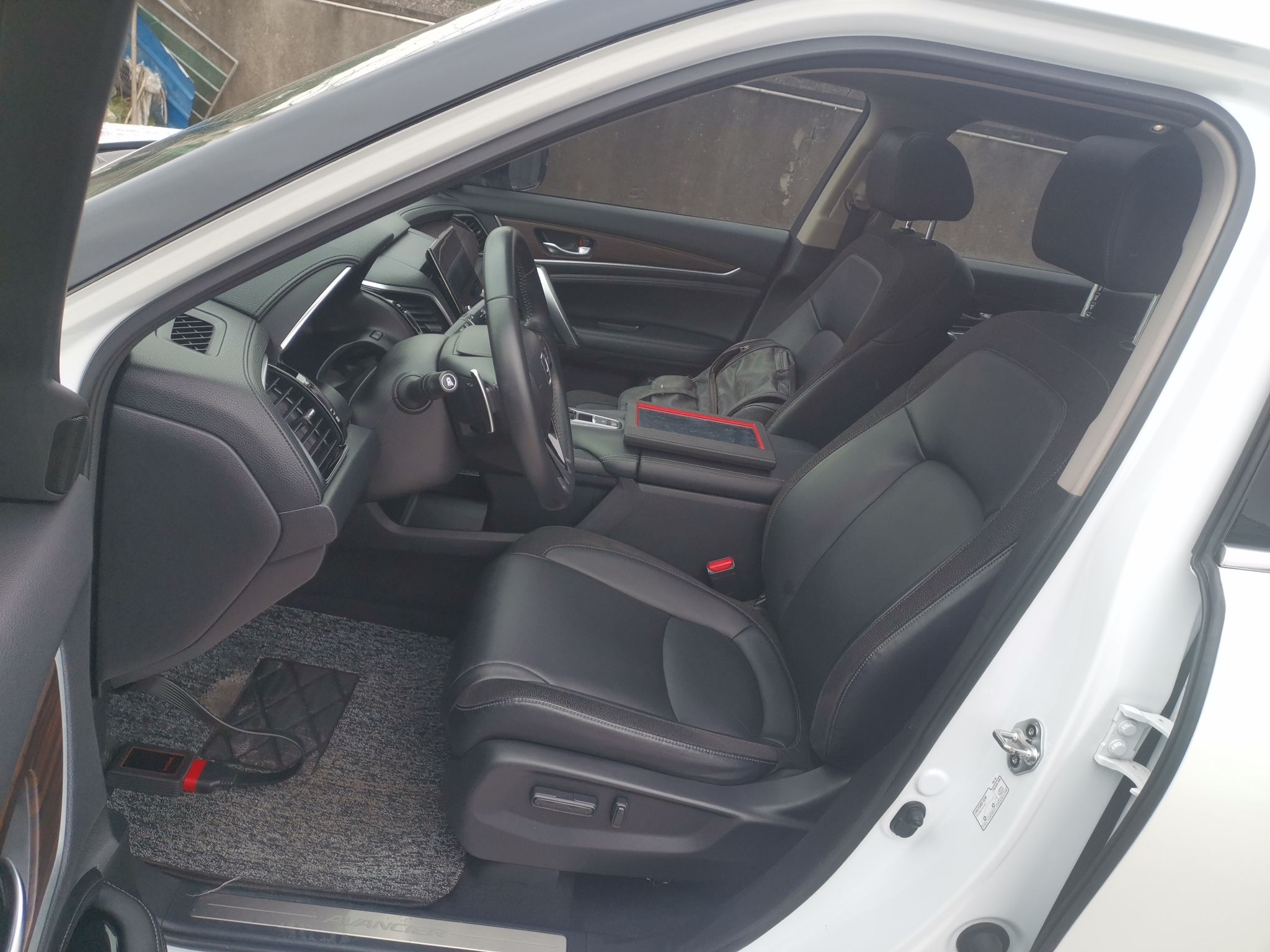 本田 冠道 2017款 240TURBO 两驱尊享版