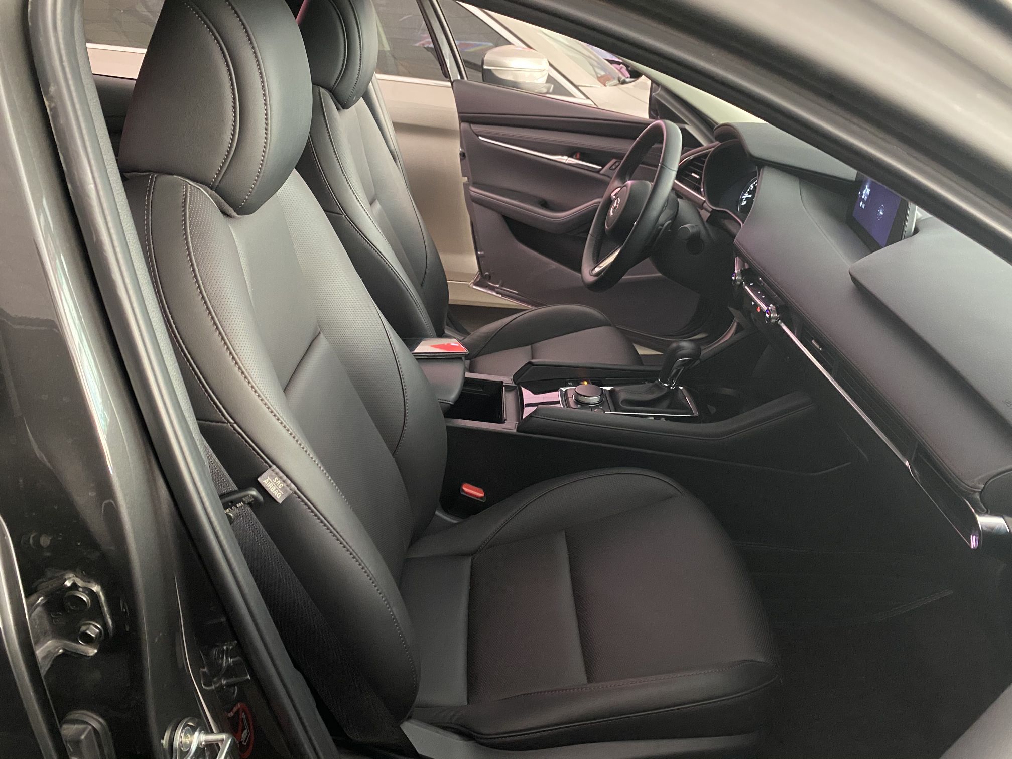 马自达 昂克赛拉 2021款 2.0L 自动质睿版