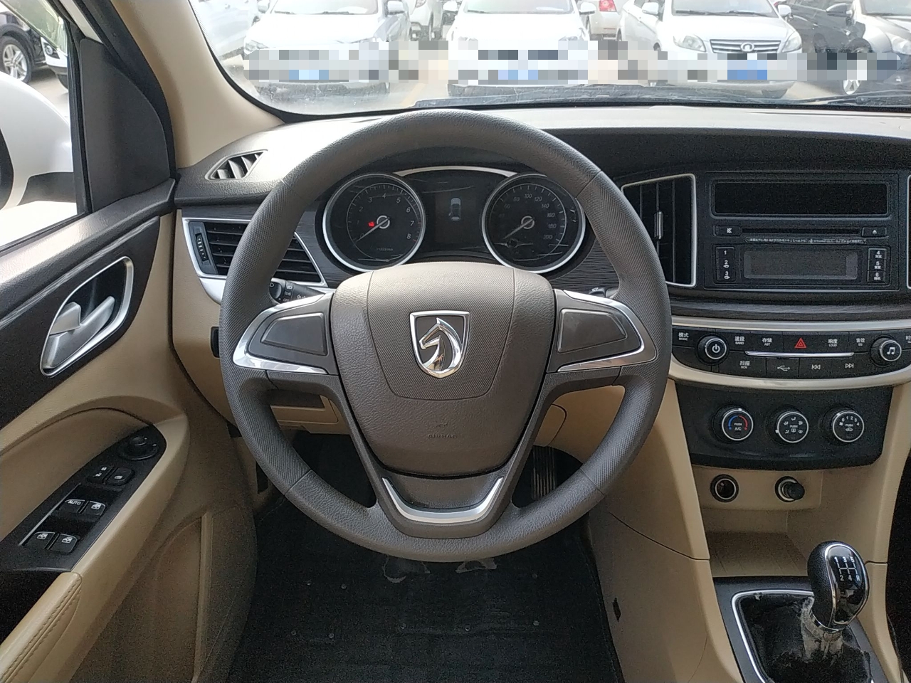 宝骏730 2016款 1.5L 手动标准型 7座