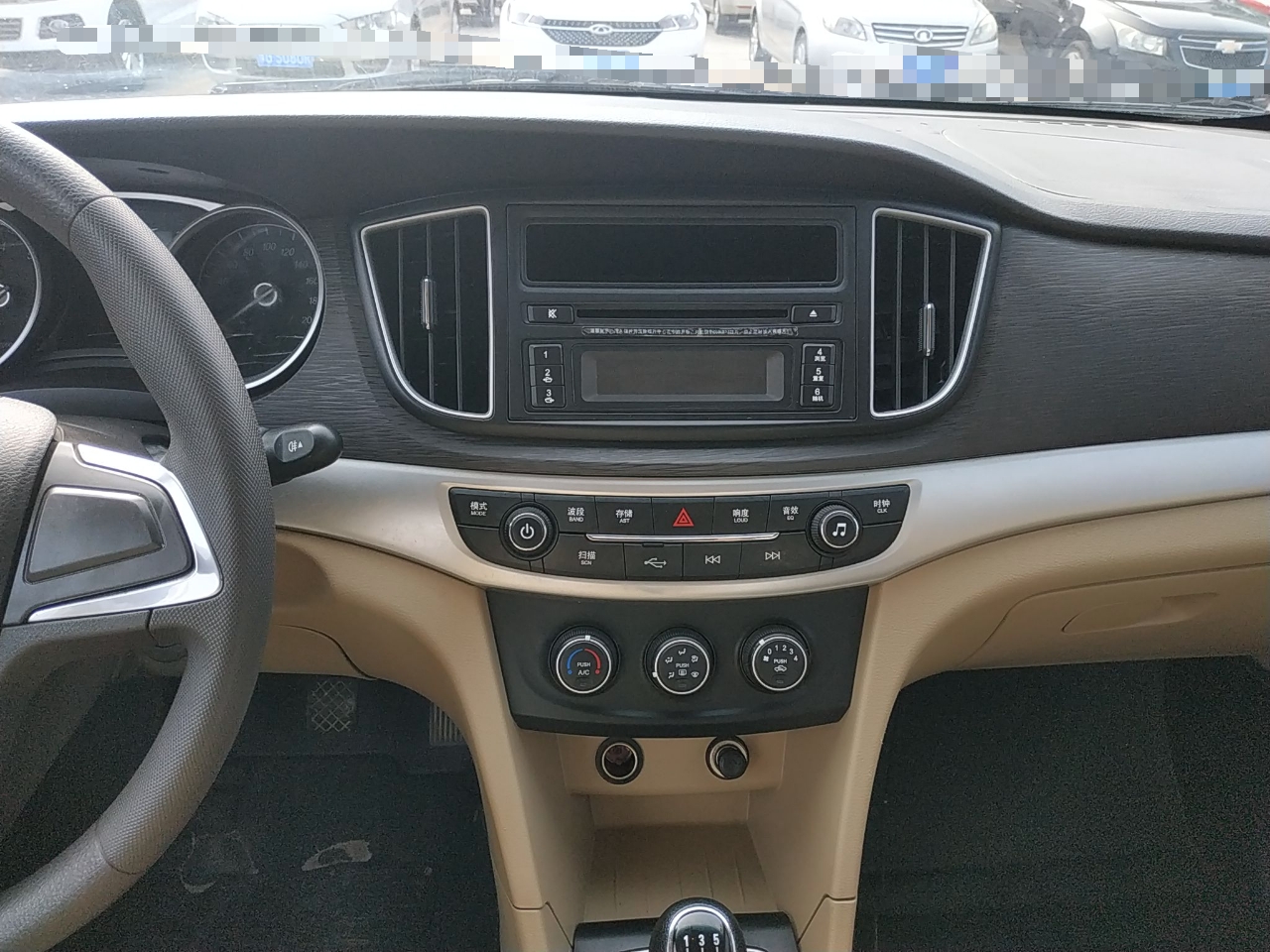 宝骏730 2016款 1.5L 手动标准型 7座