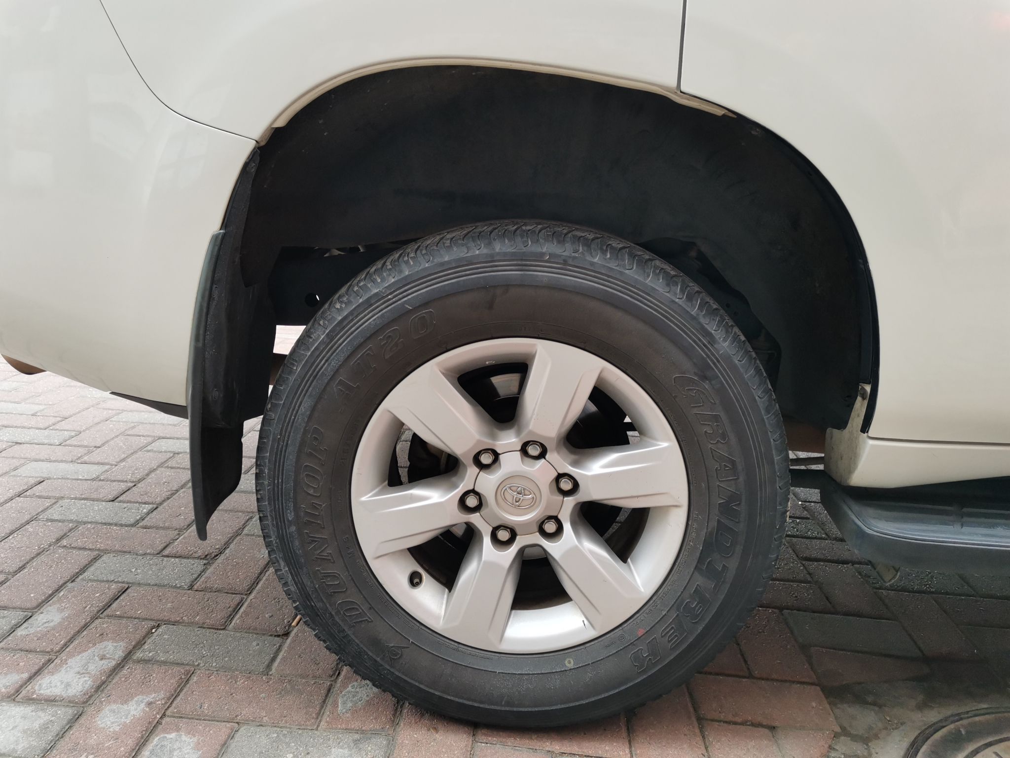 丰田 普拉多 2016款 2.7L 自动标准版