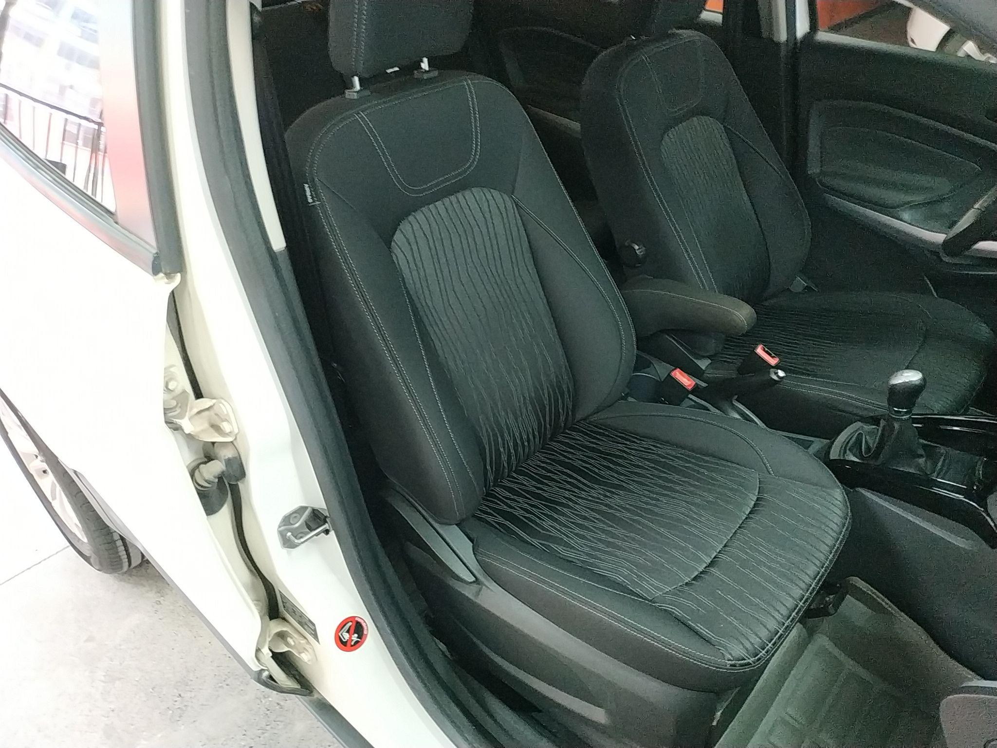 福特 翼搏 2013款 1.0L GTDi 手动尊贵型