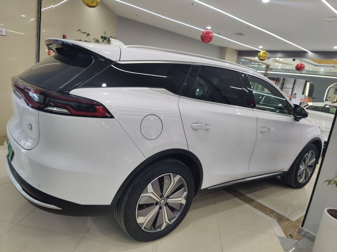 比亚迪 唐新能源 2021款 EV 长续航版尊荣型