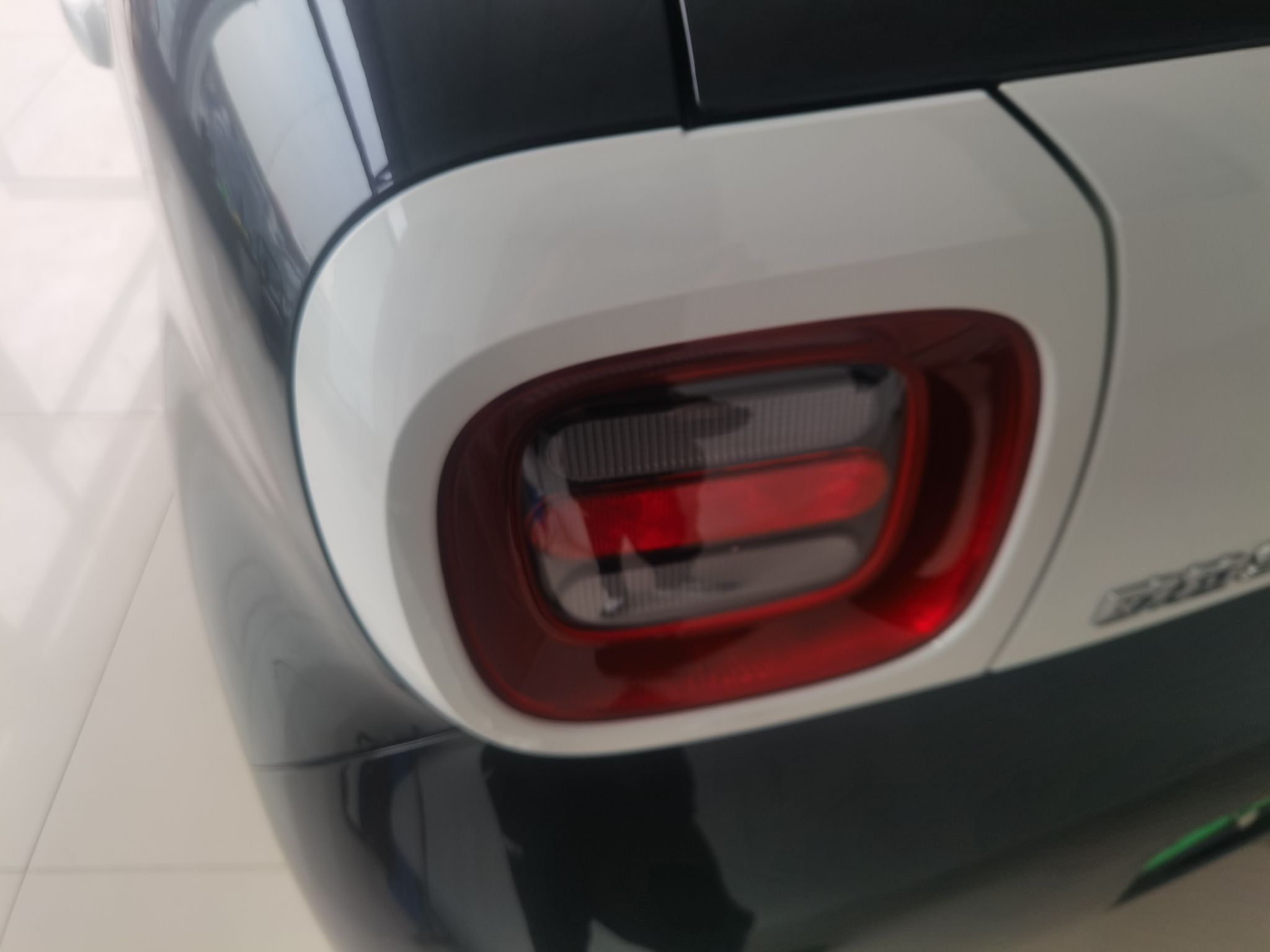 欧拉黑猫 2021款 301km 基础型