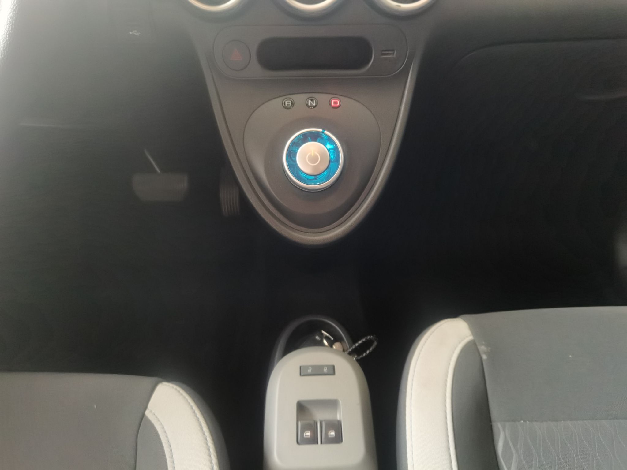 欧拉黑猫 2021款 301km 基础型