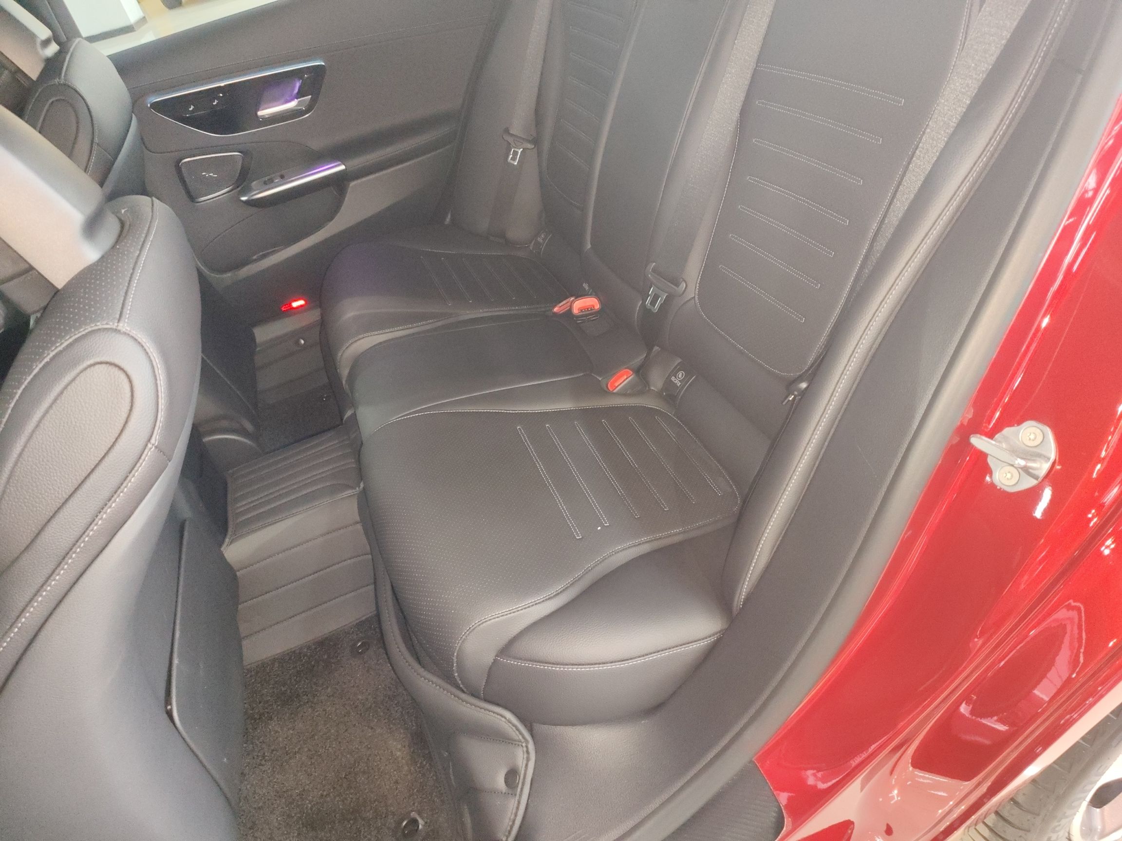 奔驰C级 2022款 C 200 L 运动版