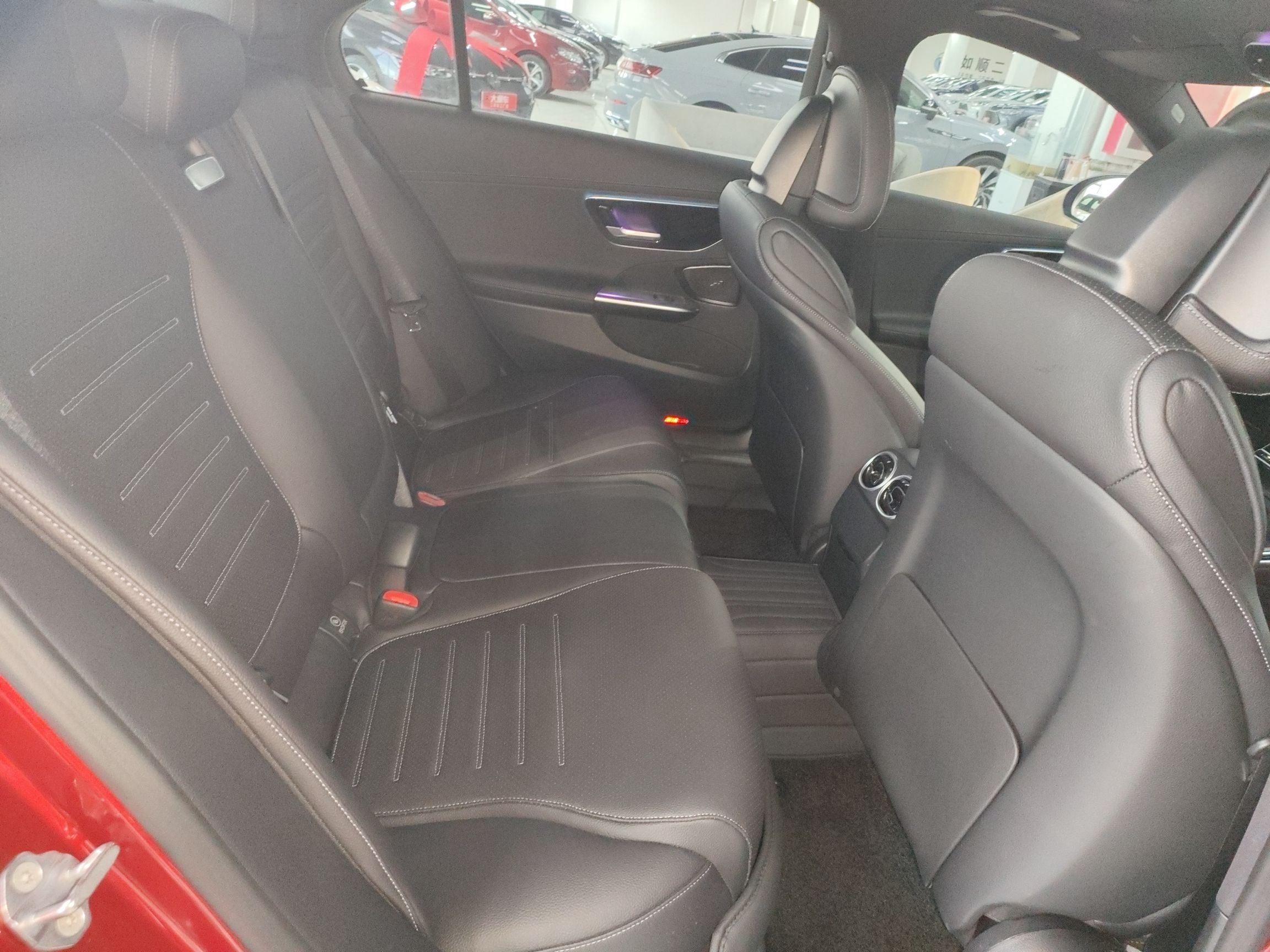 奔驰C级 2022款 C 200 L 运动版