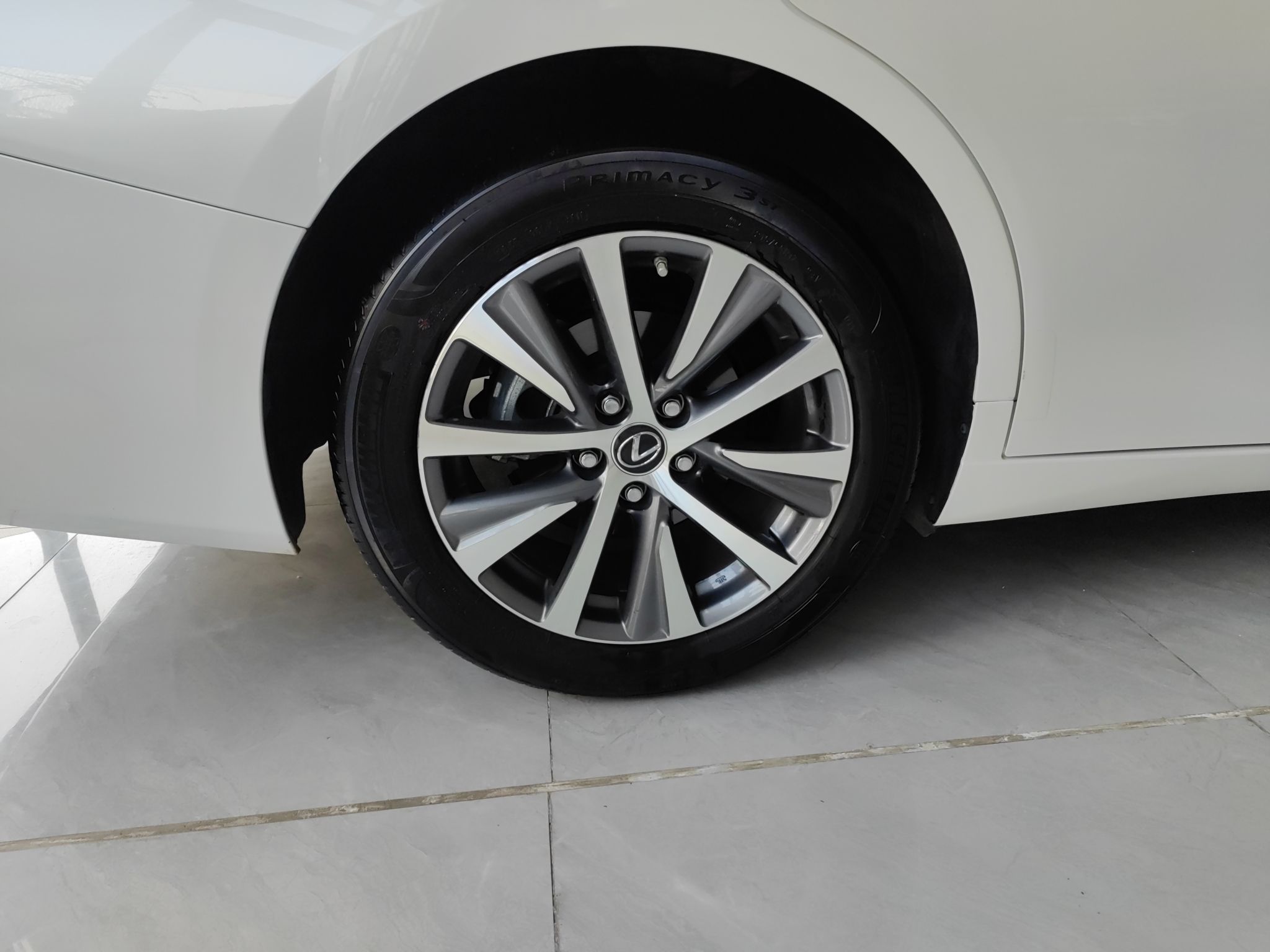 雷克萨斯ES 2018款 200 卓越版 国V