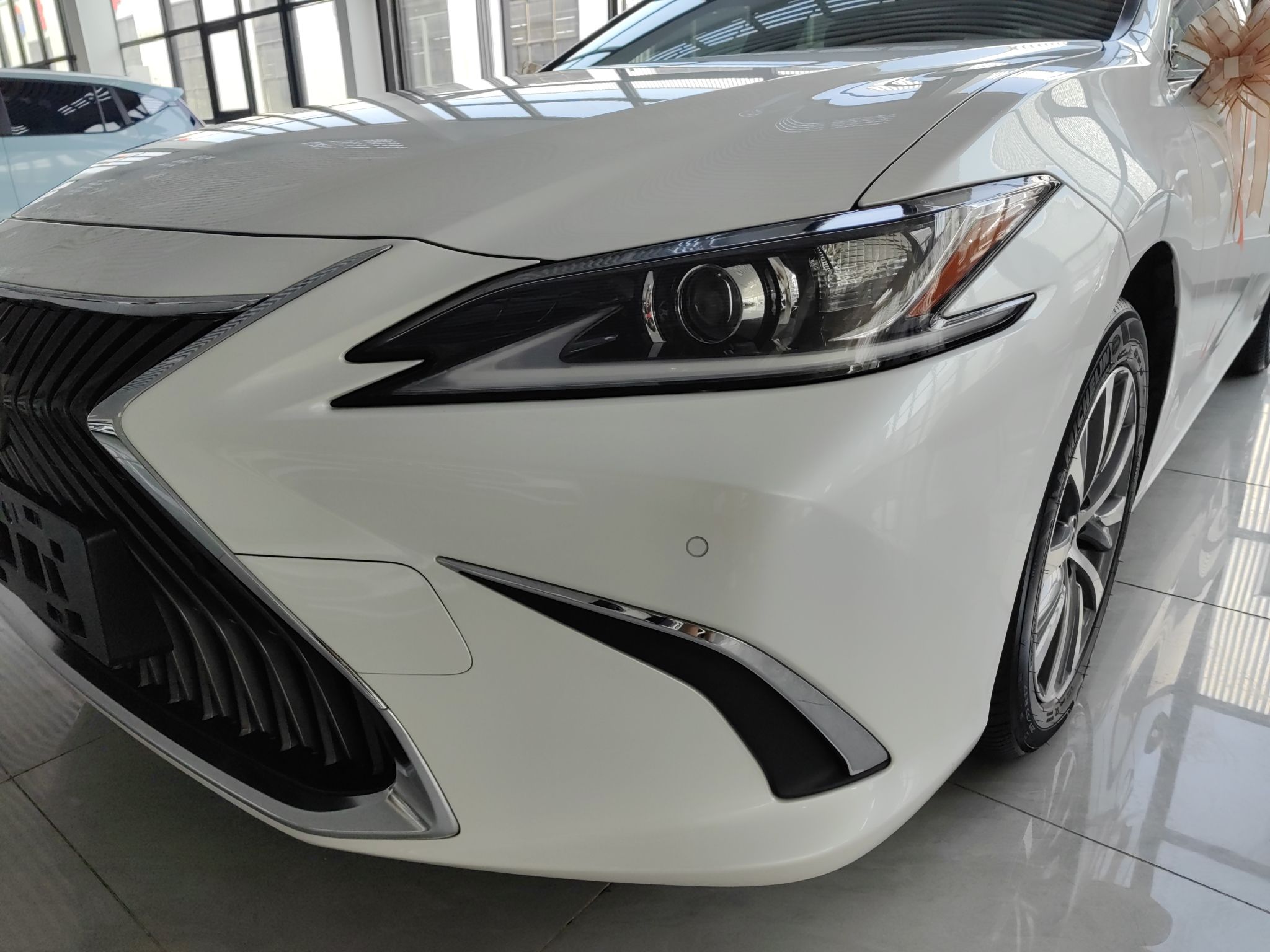 雷克萨斯ES 2018款 200 卓越版 国V