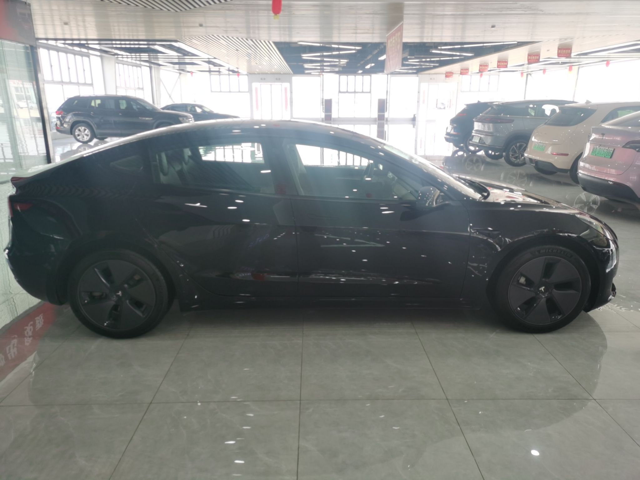 特斯拉 Model 3 2021款 标准续航后驱升级版 3D6