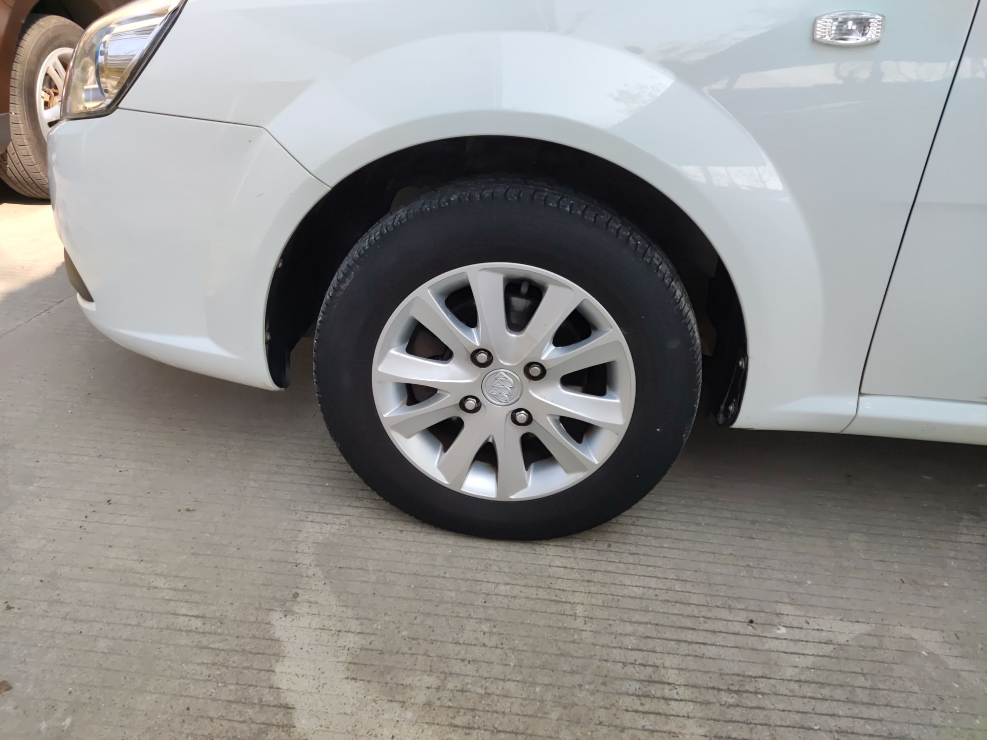 别克 凯越 2013款 1.5L 自动经典型