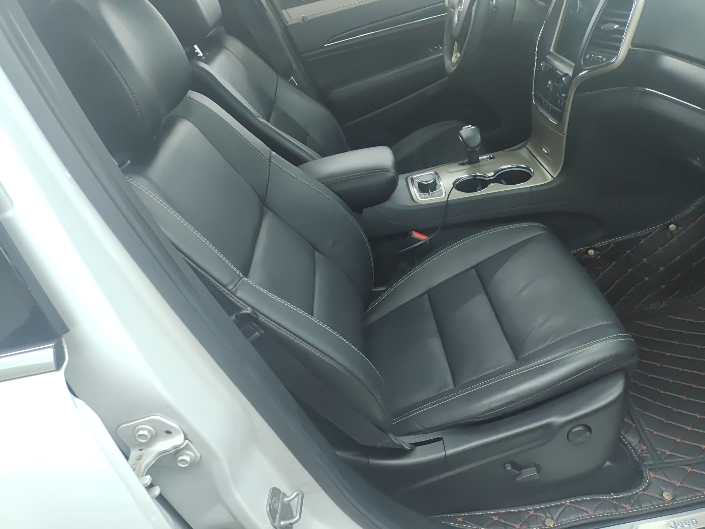 Jeep 大切诺基 2014款 3.6L 精英导航版(进口)