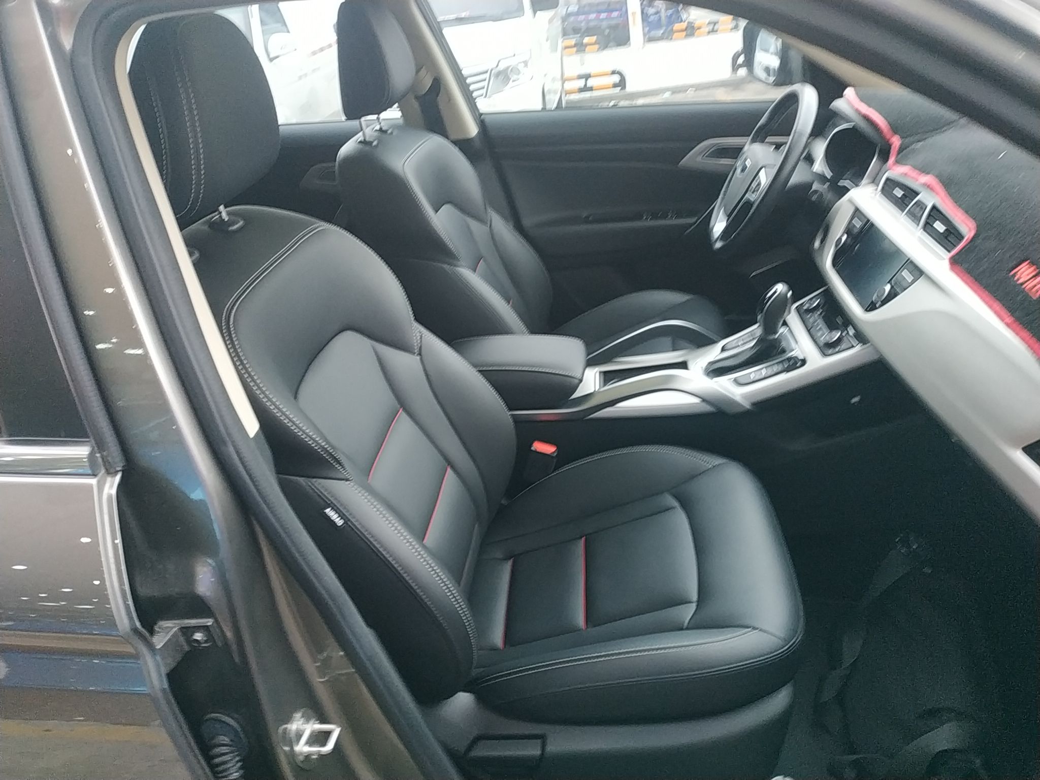 吉利汽车 博越 2018款 1.8TD 自动两驱智联型4G互联版