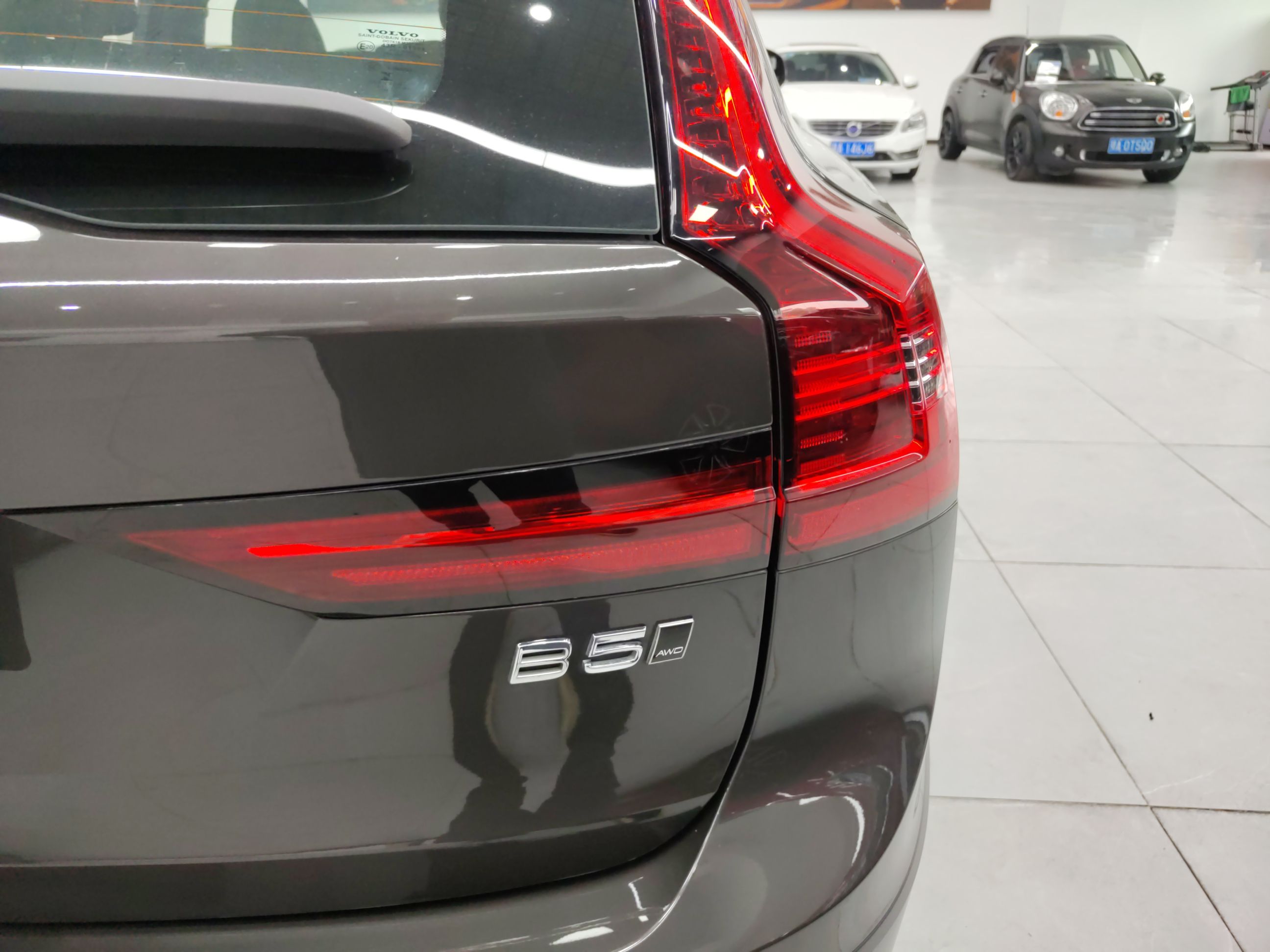 沃尔沃V90 2022款 Cross Country B5 AWD 智远版(进口)