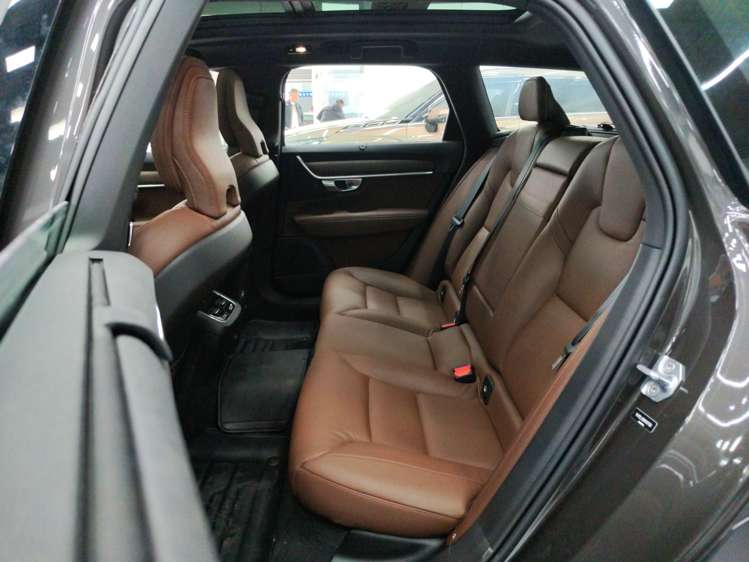 沃尔沃V90 2022款 Cross Country B5 AWD 智远版(进口)