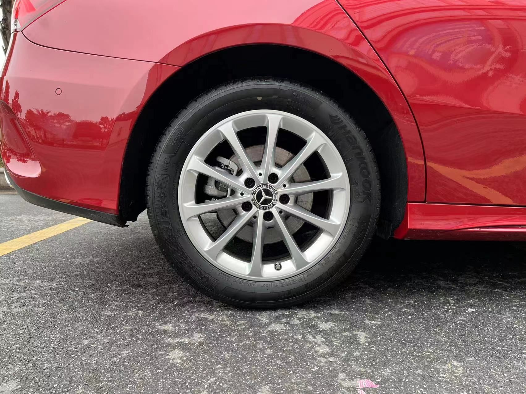 奔驰A级 2022款 改款 A 200 L 运动轿车时尚型