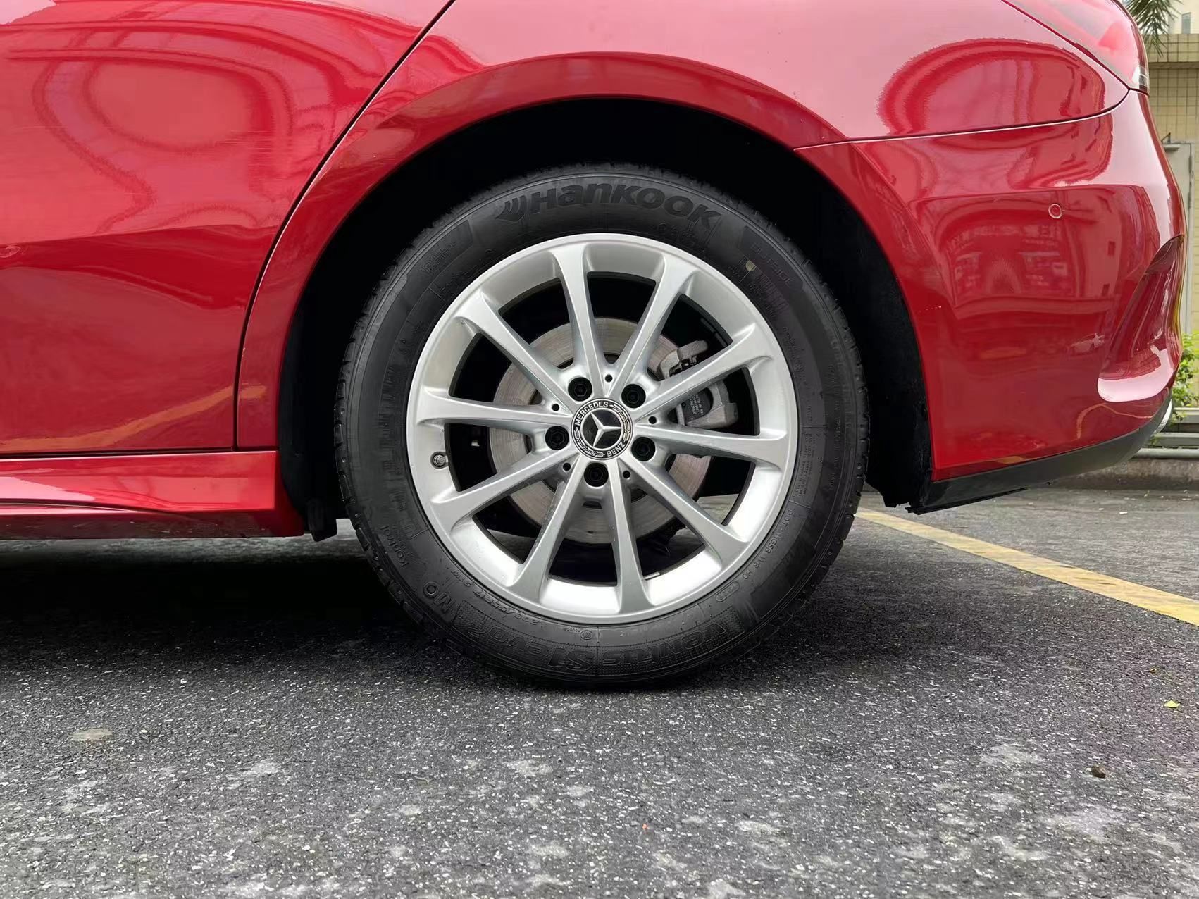 奔驰A级 2022款 改款 A 200 L 运动轿车时尚型