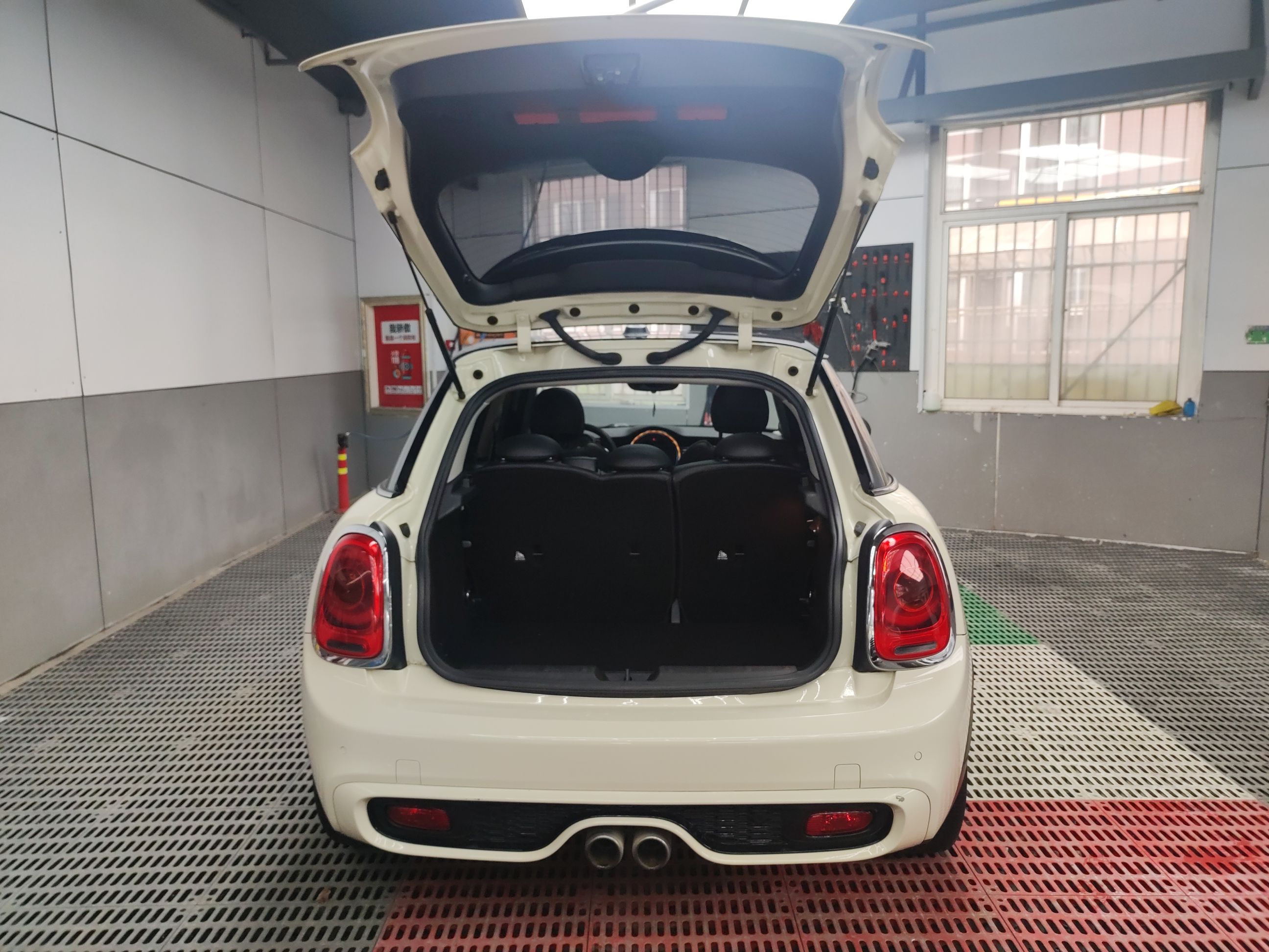 MINI 2015款 2.0T COOPER S 五门版