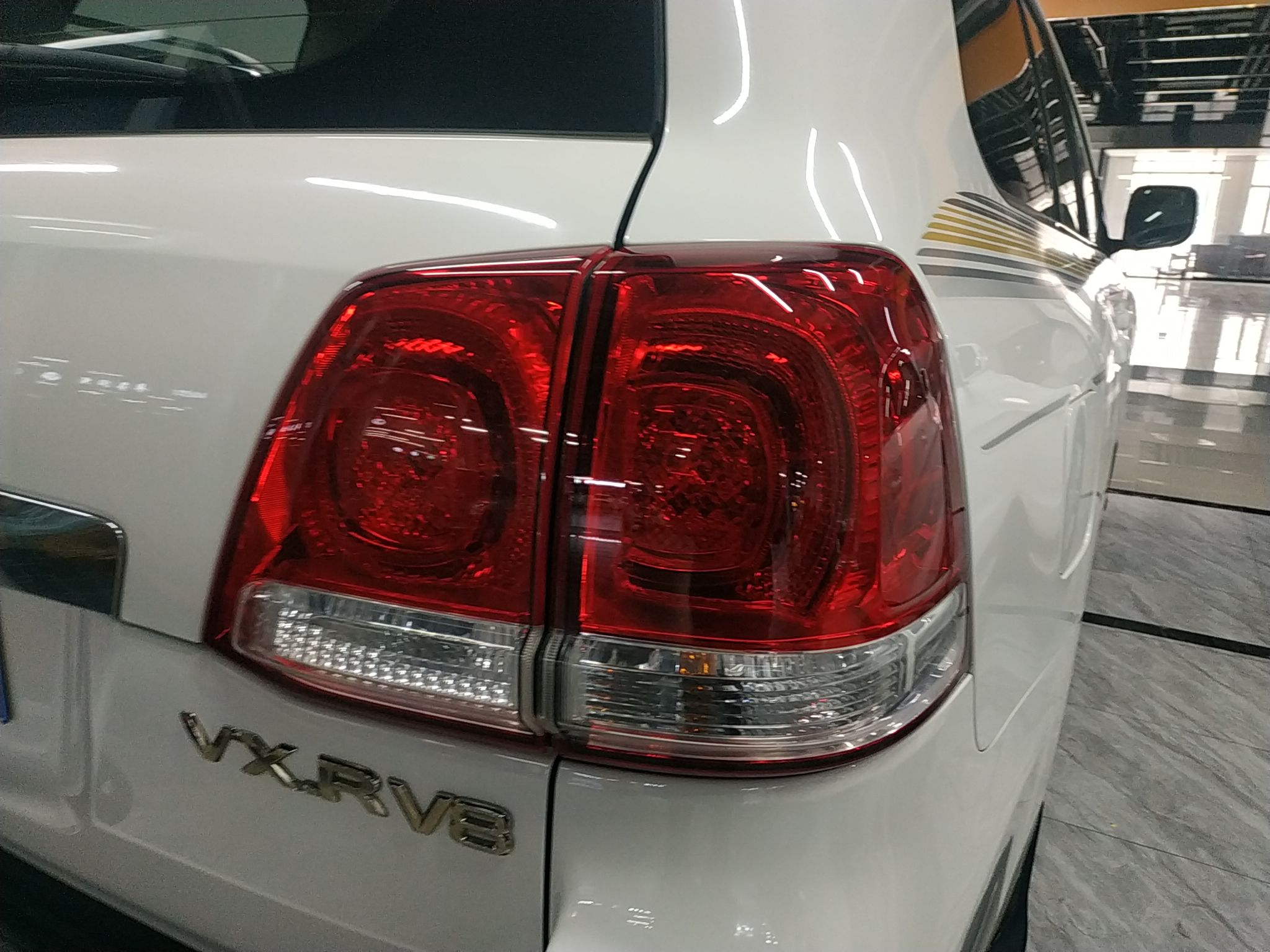 丰田 兰德酷路泽 2010款 4.0L 自动VX