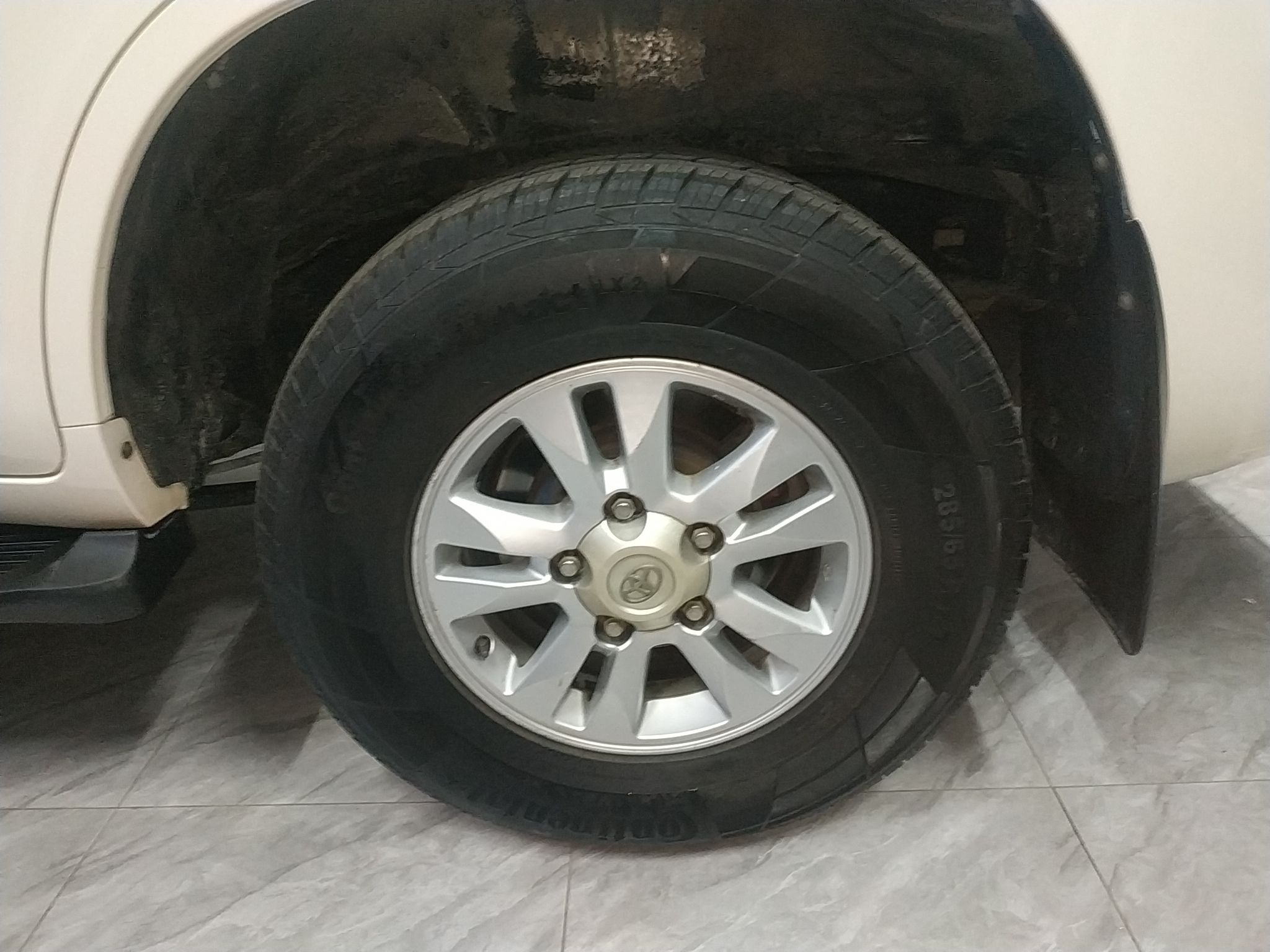 丰田 兰德酷路泽 2010款 4.0L 自动VX