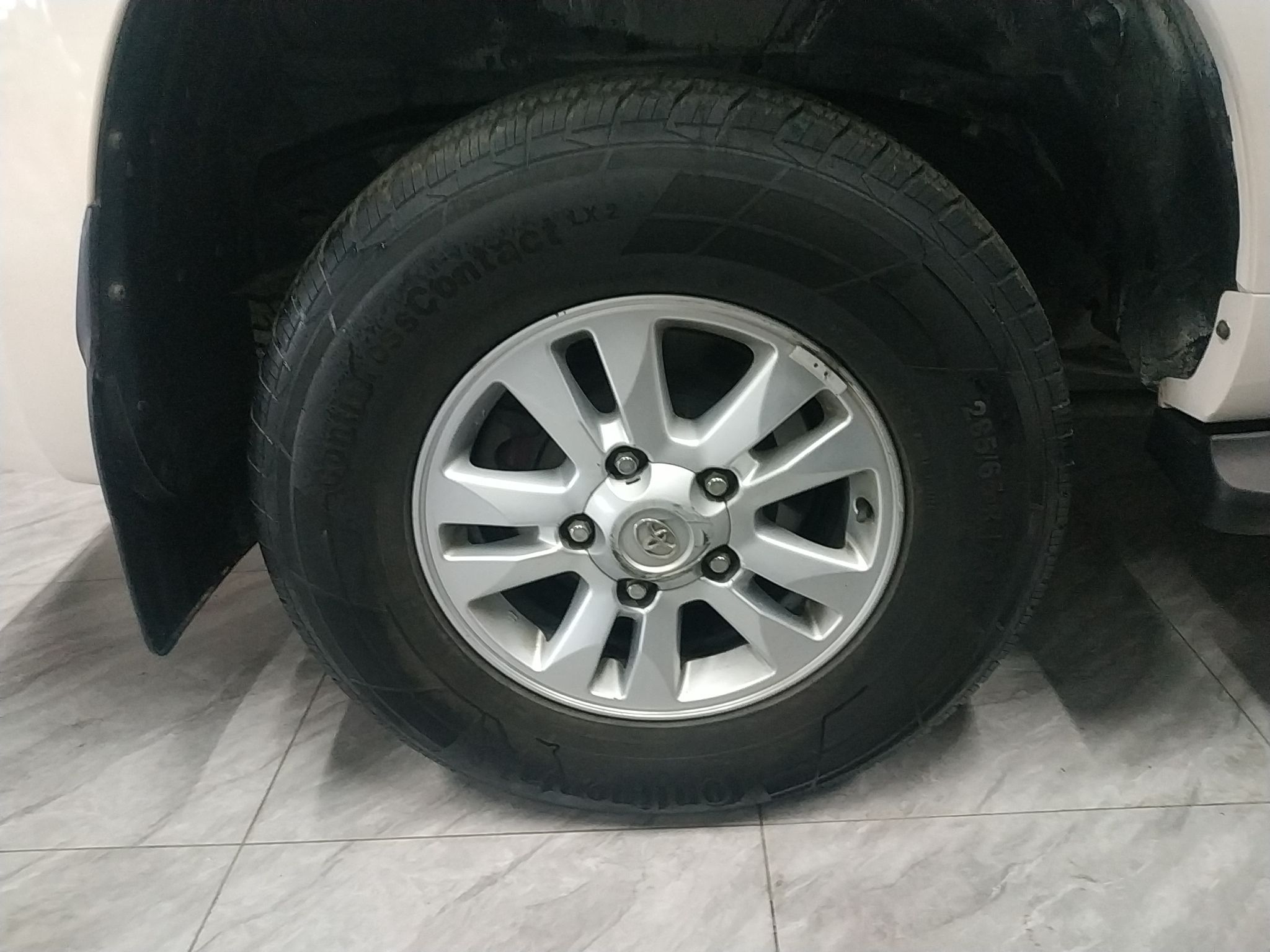 丰田 兰德酷路泽 2010款 4.0L 自动VX