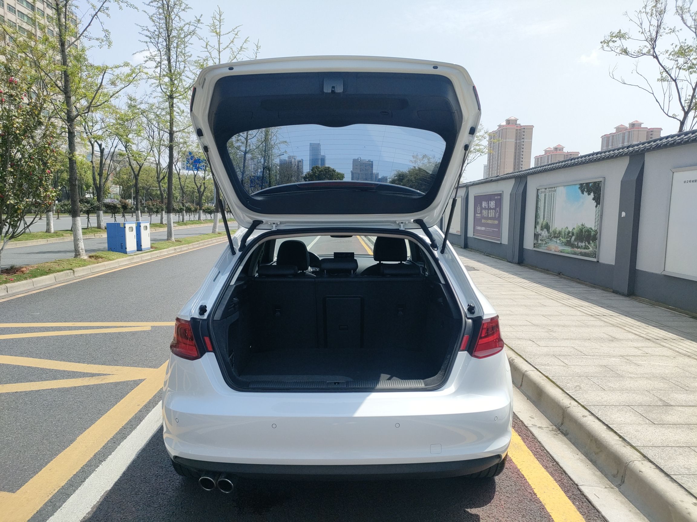 奥迪A3 2015款 Sportback 35 TFSI 百万纪念舒享型