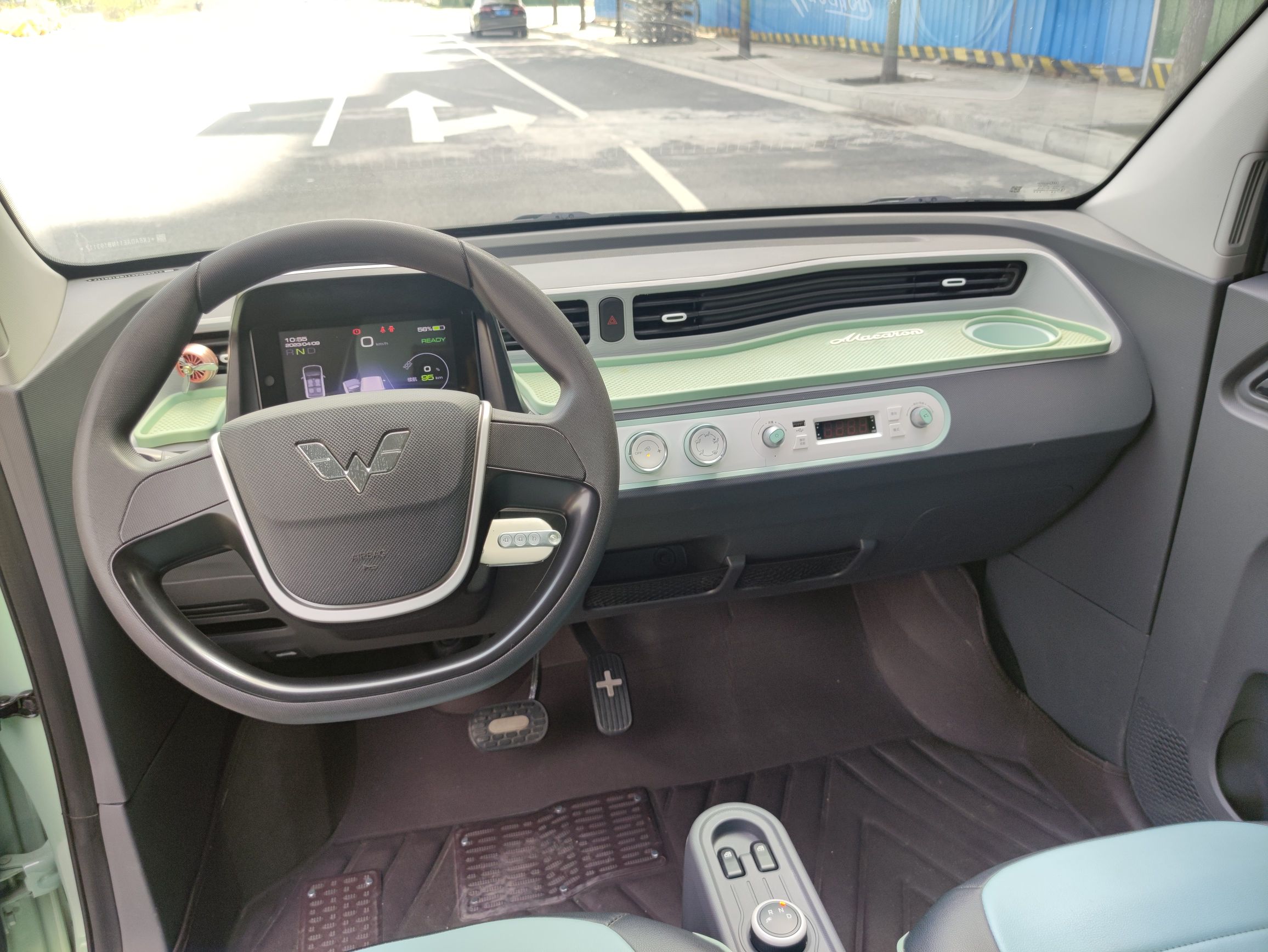 五菱汽车 宏光MINI EV 2022款 马卡龙臻享款 磷酸铁锂