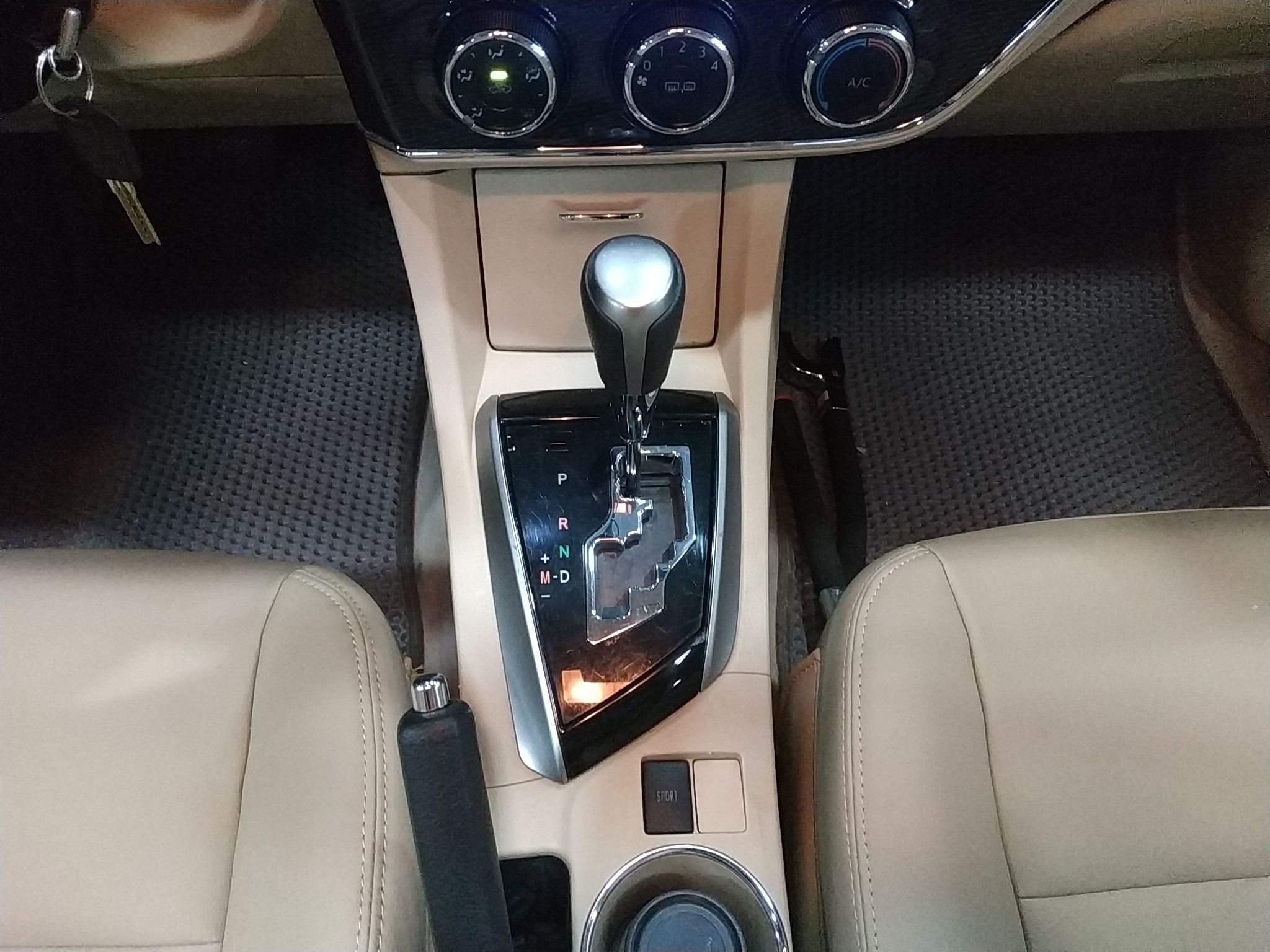 丰田 卡罗拉 2014款 1.6L CVT GL-i