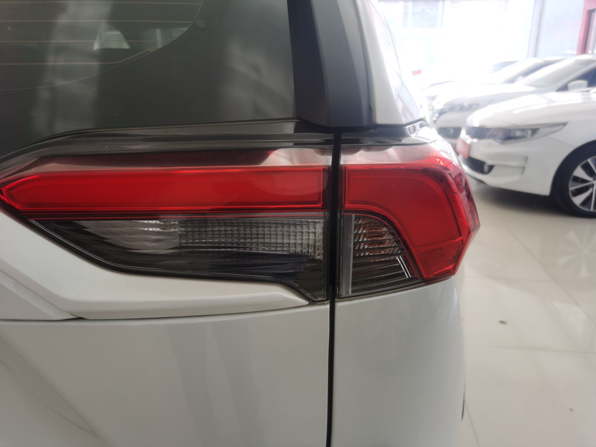 丰田 RAV4 2021款 2.0L CVT两驱风尚版