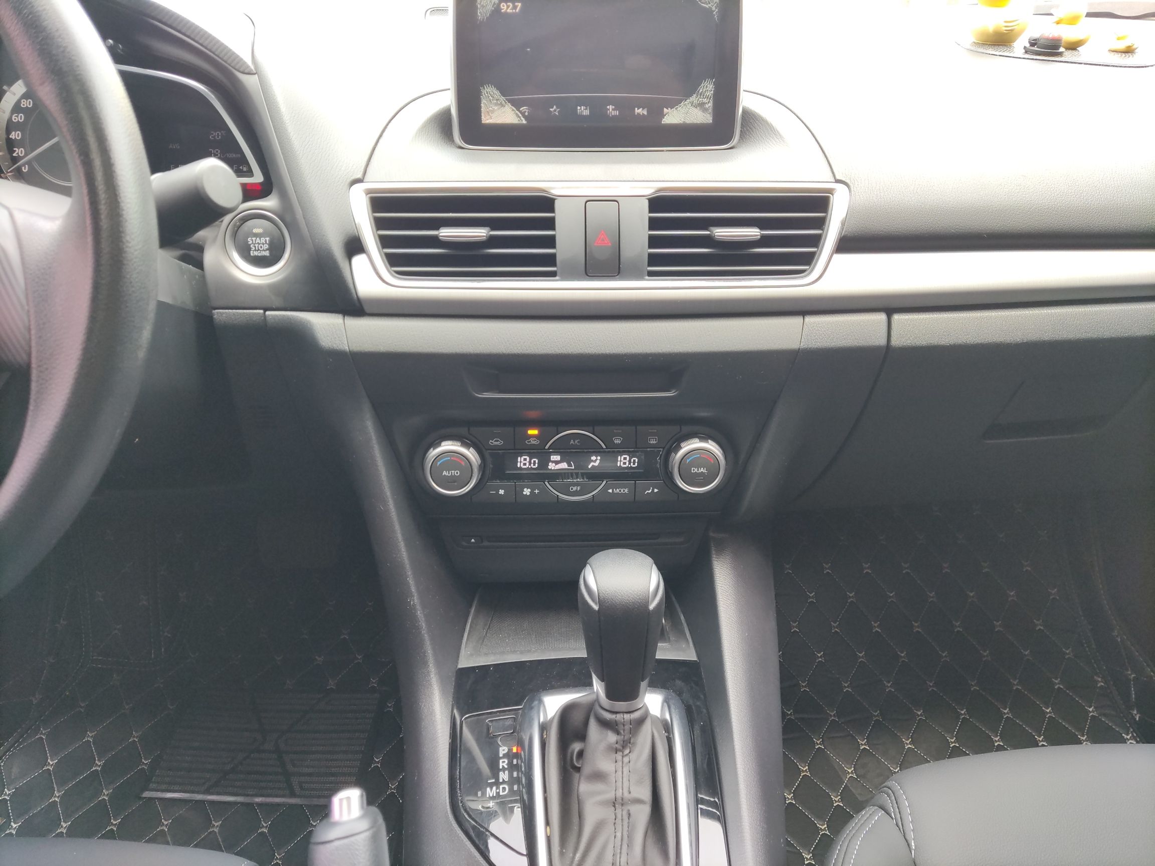 马自达 昂克赛拉 2016款 三厢 1.5L 自动豪华型