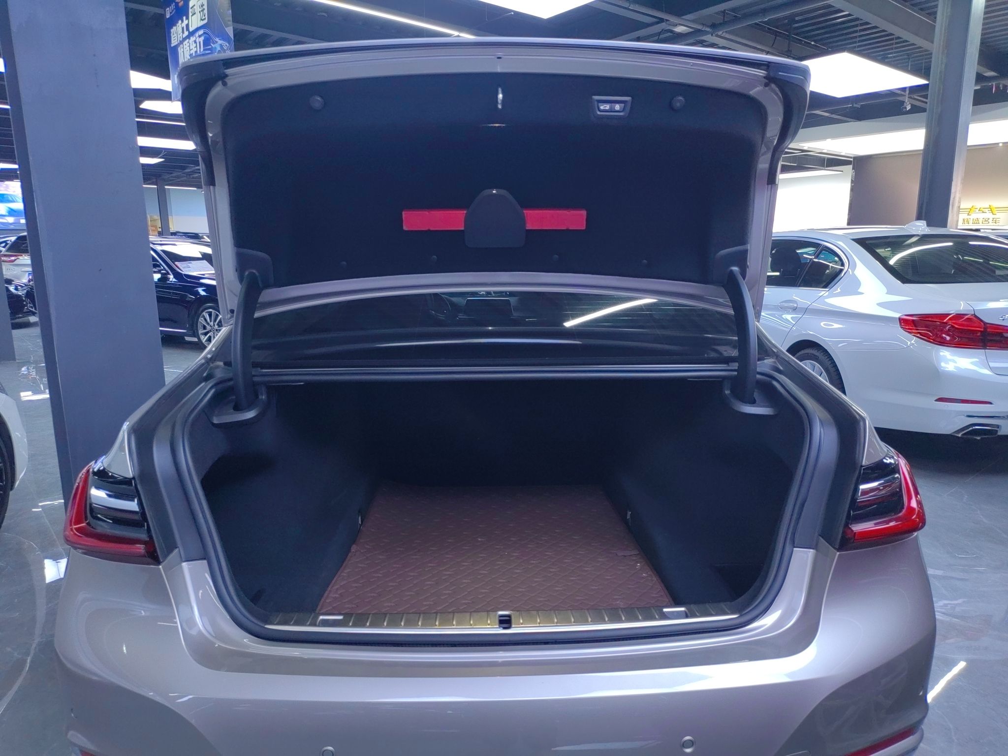 宝马7系 2019款 730Li 豪华套装(进口)