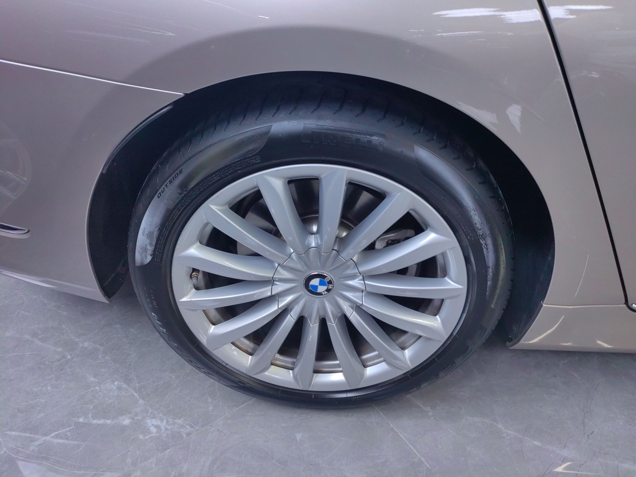 宝马7系 2019款 730Li 豪华套装(进口)